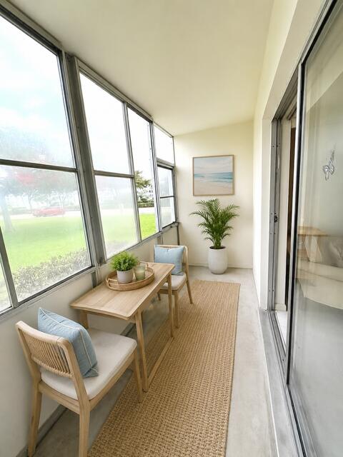 116 Windsor F Property Photo 24