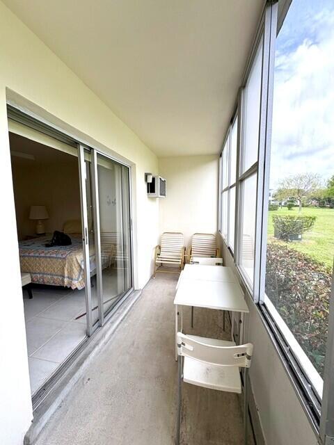 116 Windsor F Property Photo 26