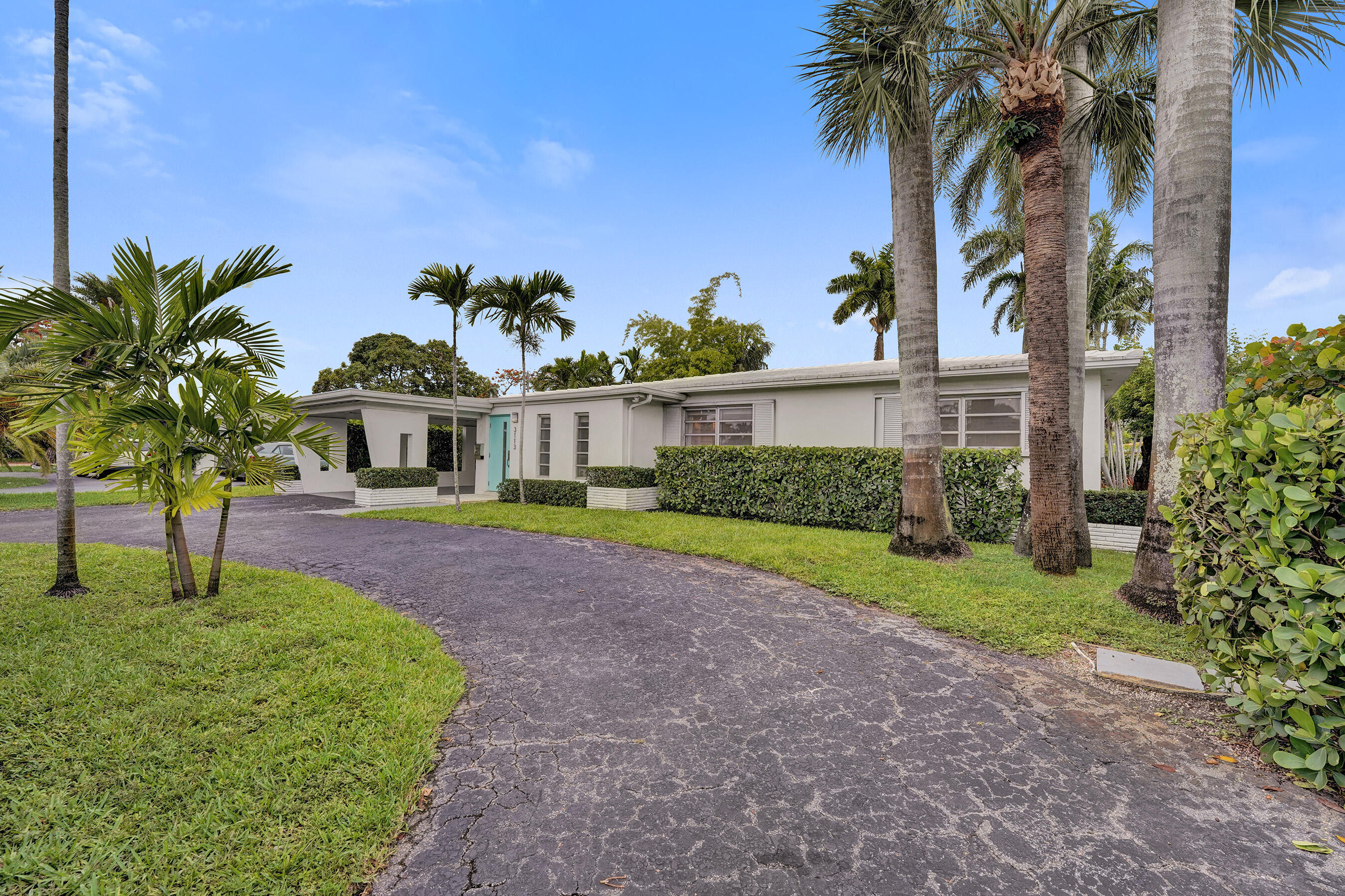 3113 Hollywood Boulevard Property Photo 7