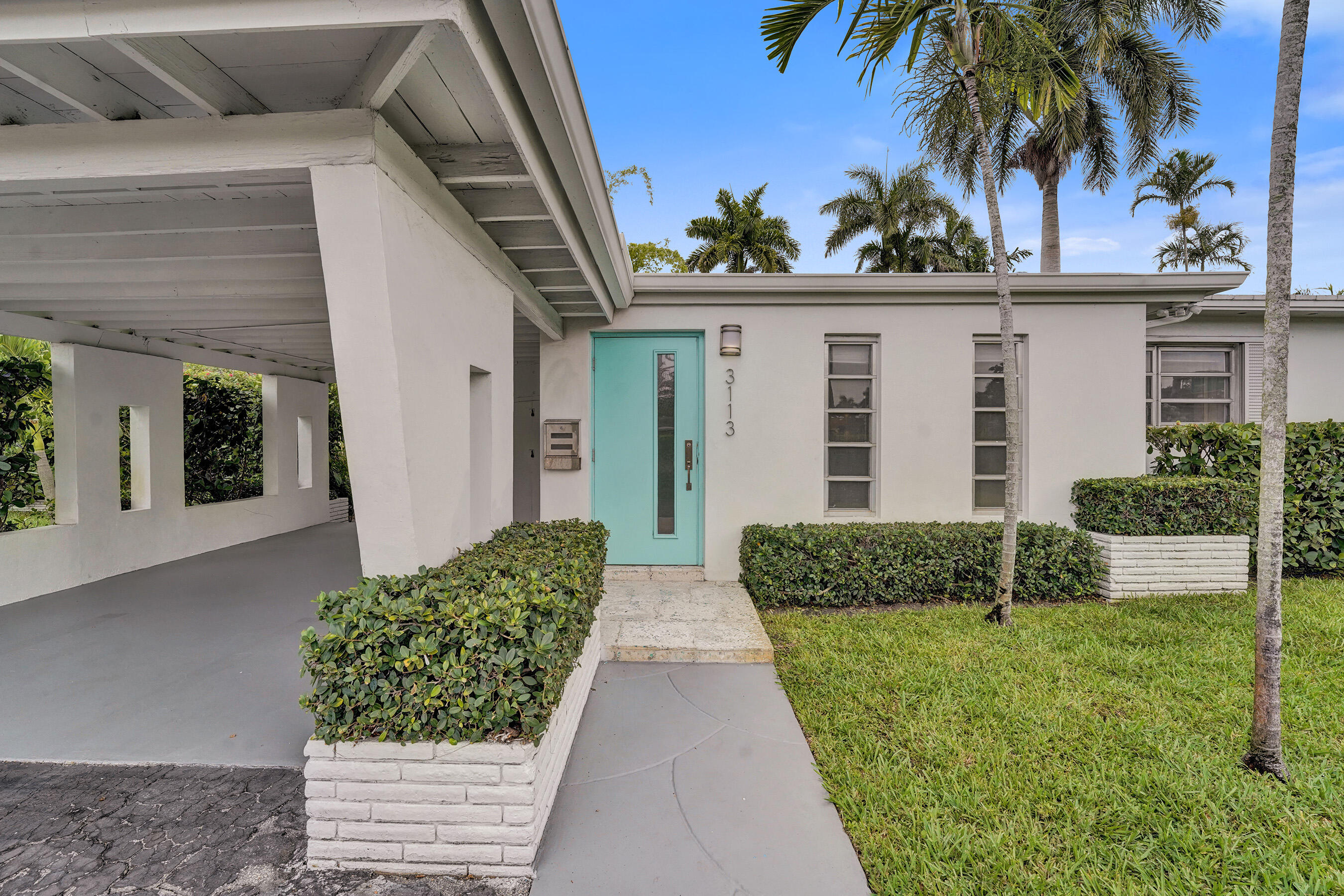 3113 Hollywood Boulevard Property Photo 8