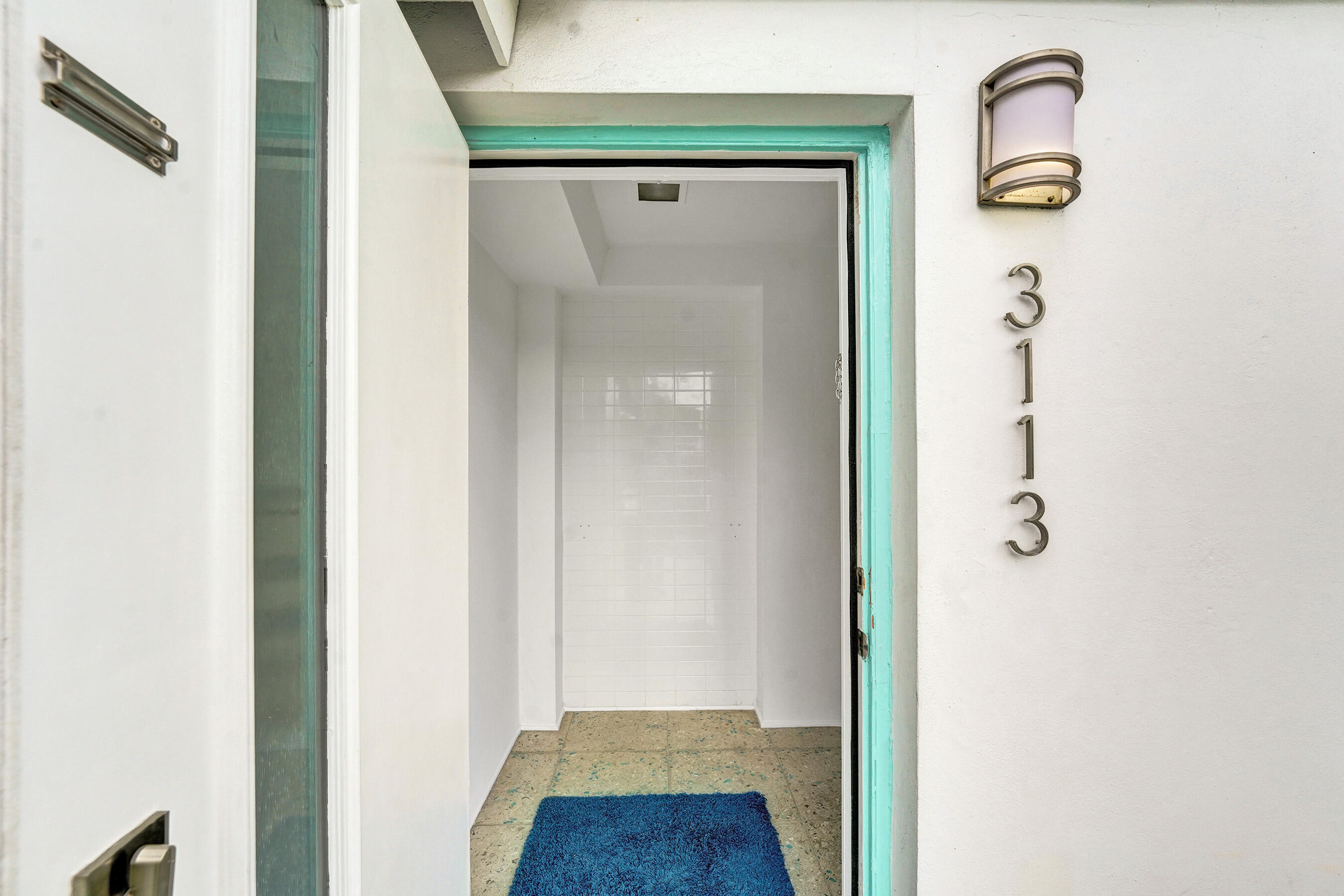 3113 Hollywood Boulevard Property Photo 9