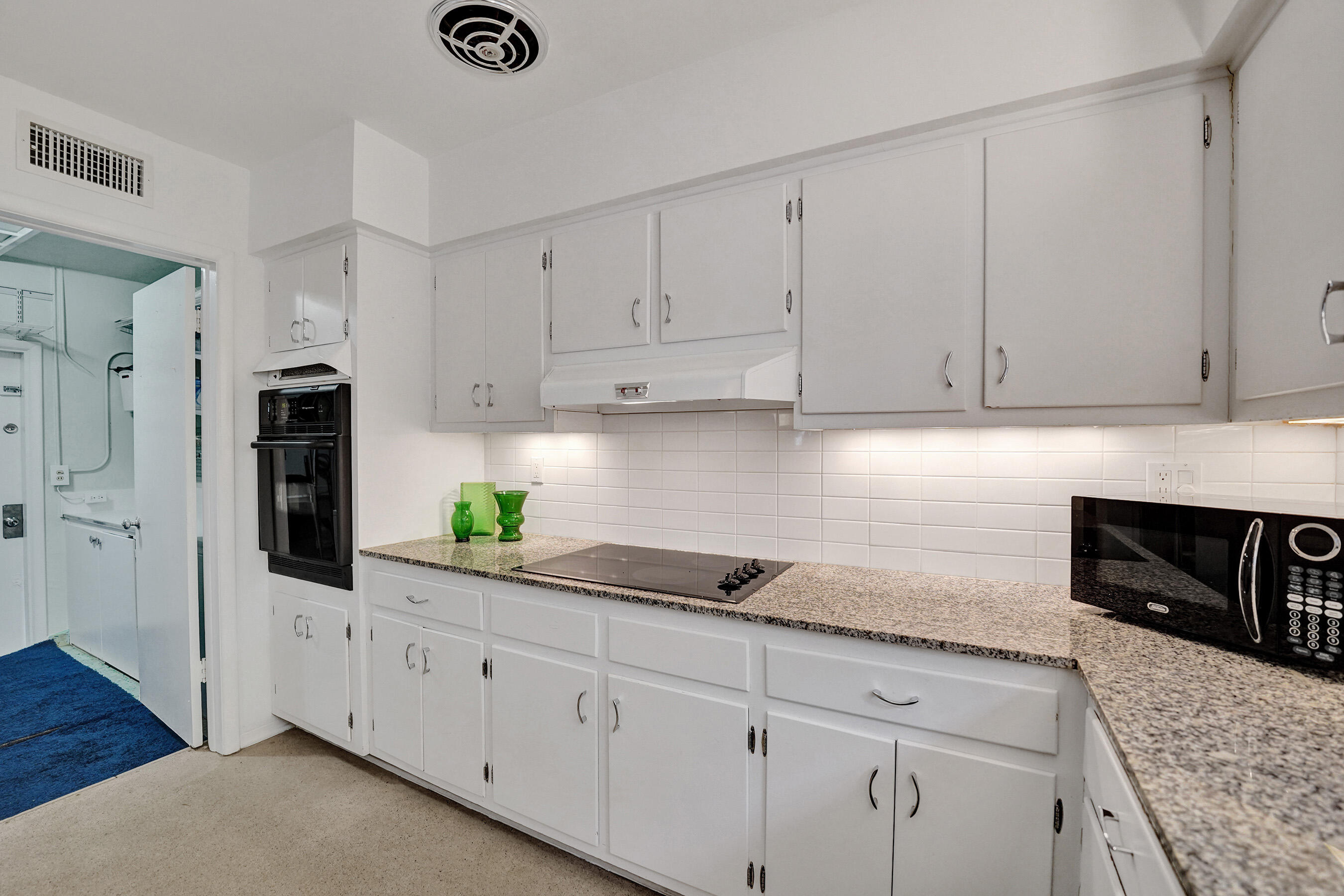 3113 Hollywood Boulevard Property Photo 24
