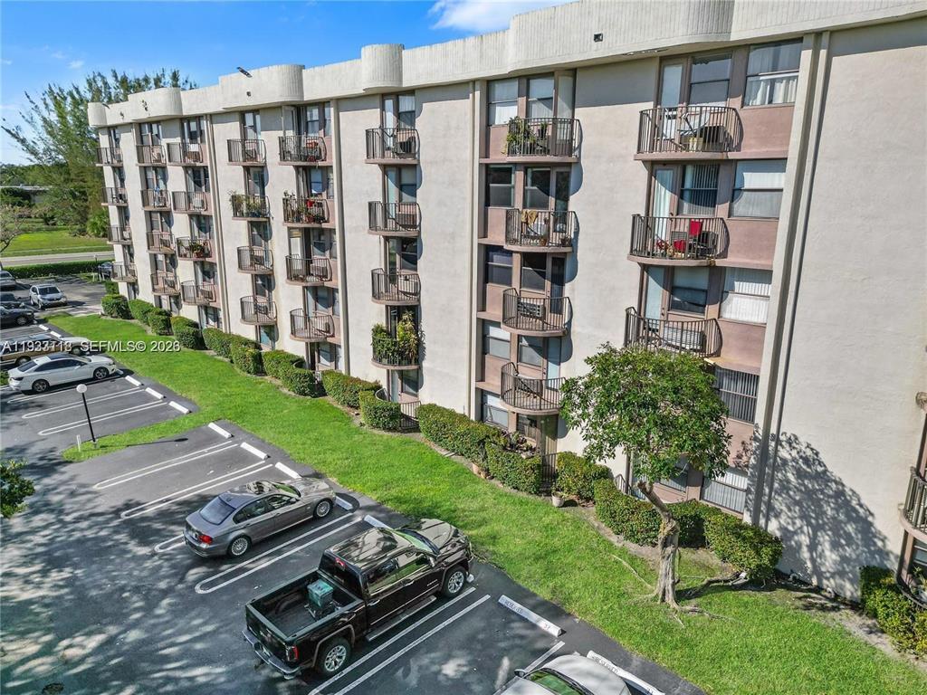 2701 Riverside Drive Apt 516 Property Photo 2