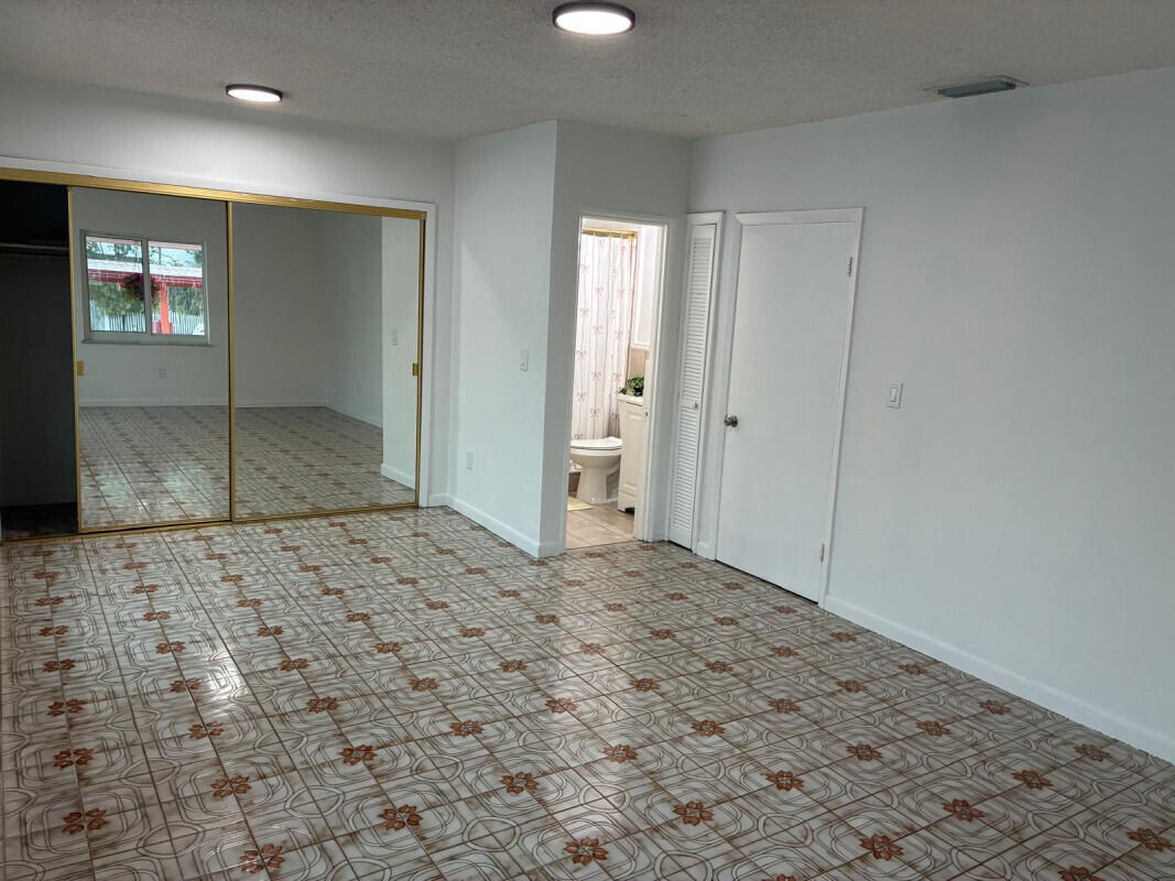 2828 Sw 2nd Street Property Photo 13