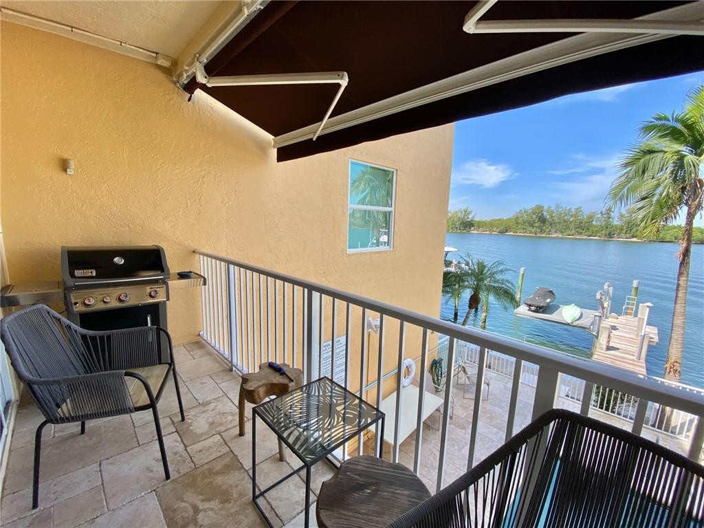 4230 N Ocean Drive Property Photo 12