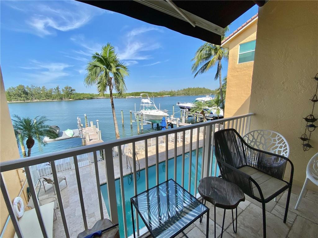 4230 N Ocean Drive Property Photo 13