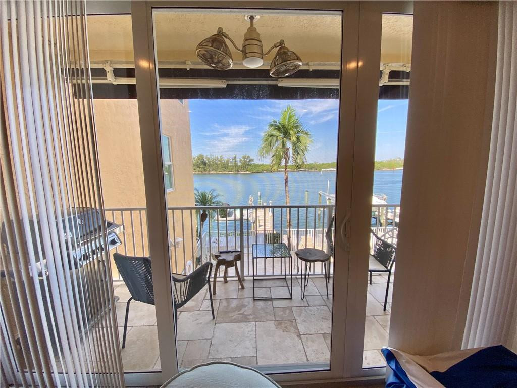 4230 N Ocean Drive Property Photo 21