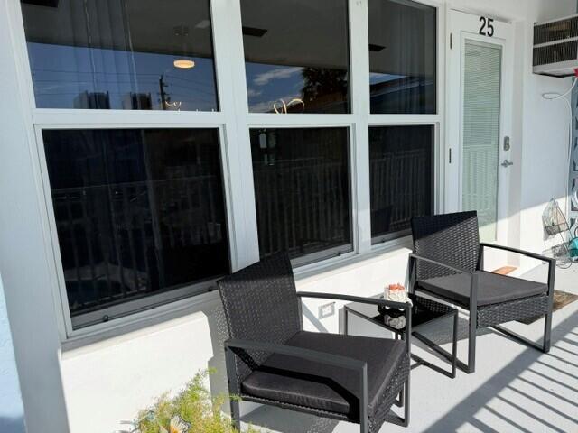1110 N Riverside Drive 25 Property Photo 2