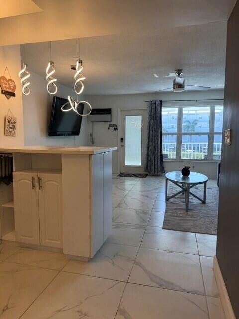 1110 N Riverside Drive 25 Property Photo 4
