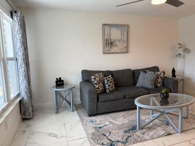 1110 N Riverside Drive 25 Property Photo 7