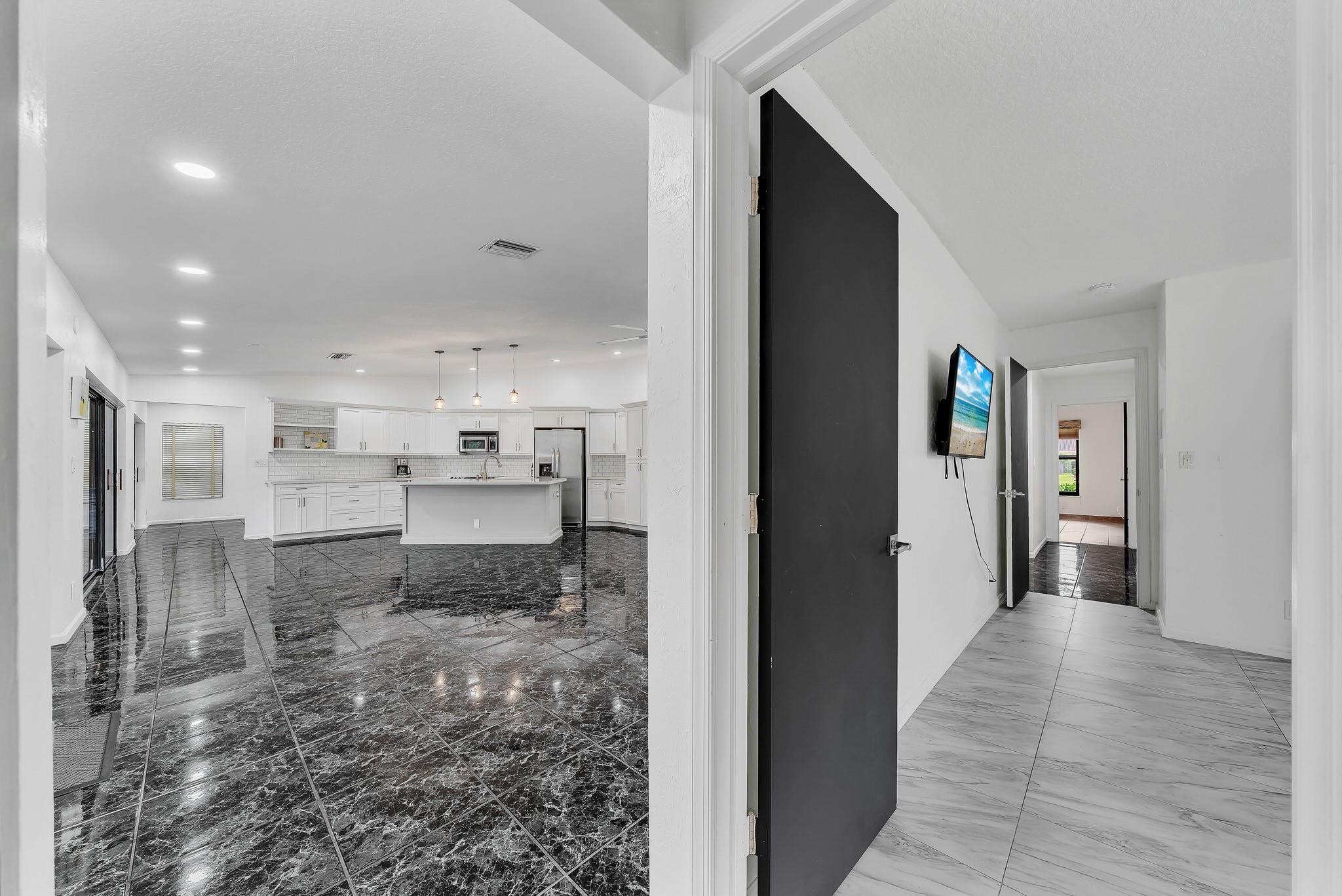 303 Nw 105th Terrace Property Photo 37