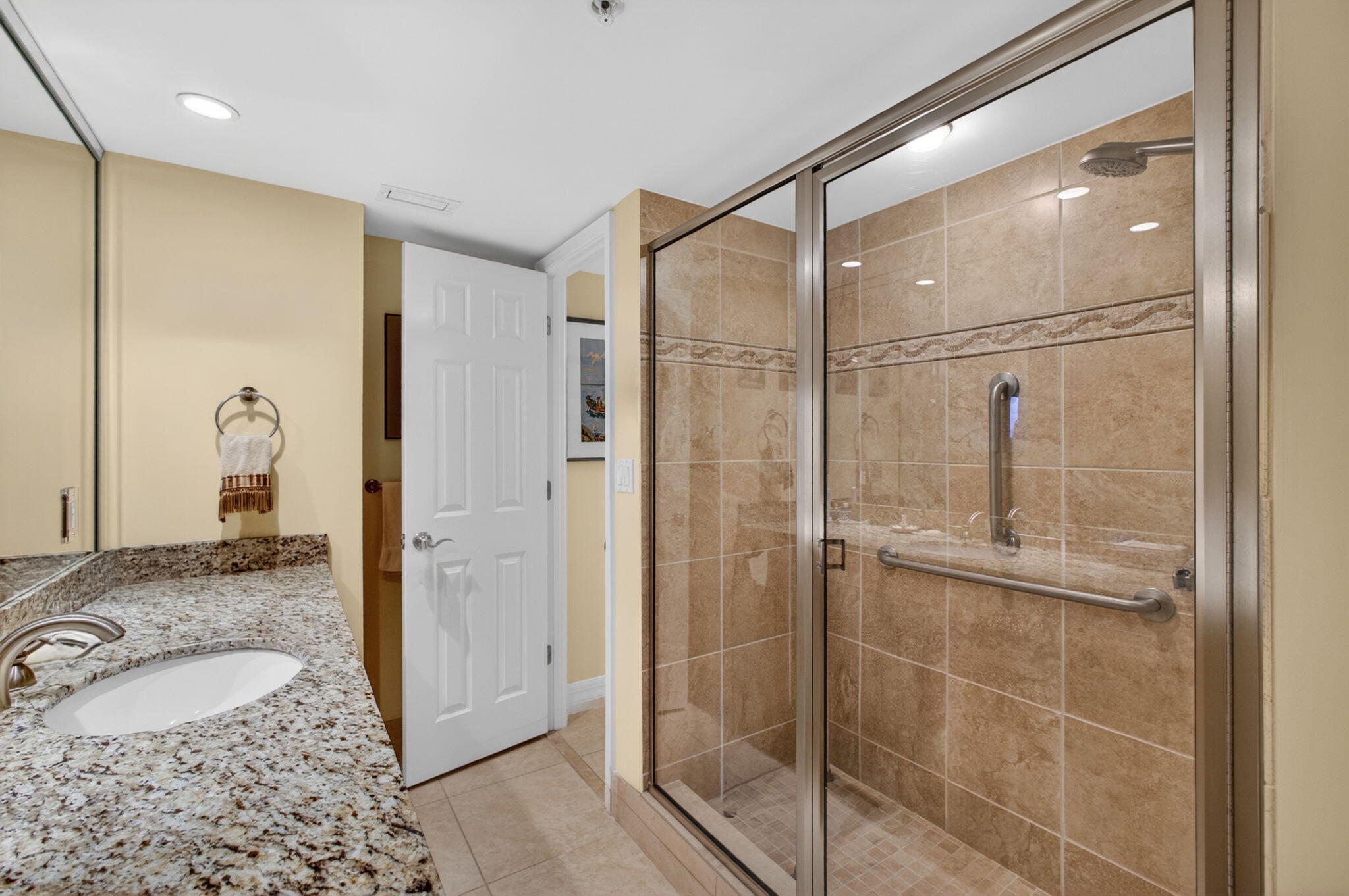 3000 N Ocean Drive 31 B Property Photo 17