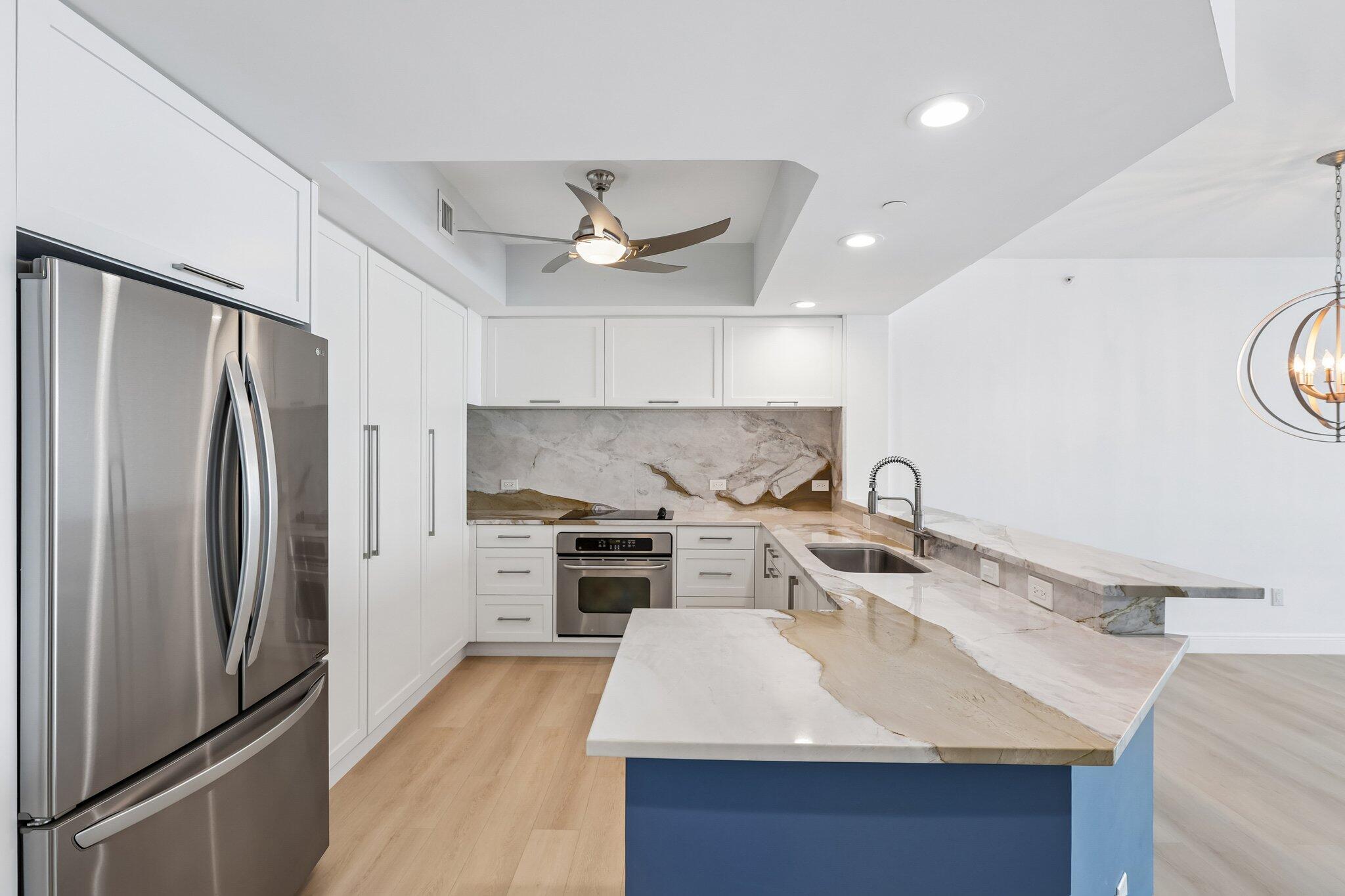 2650 Lake Shore Drive 1202 Property Photo 6