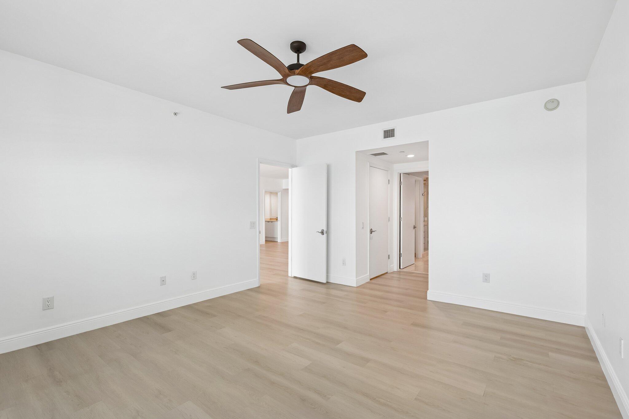 2650 Lake Shore Drive 1202 Property Photo 16