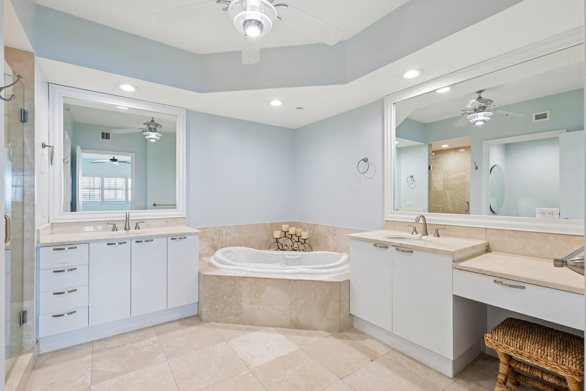 2650 Lake Shore Drive 1202 Property Photo 20