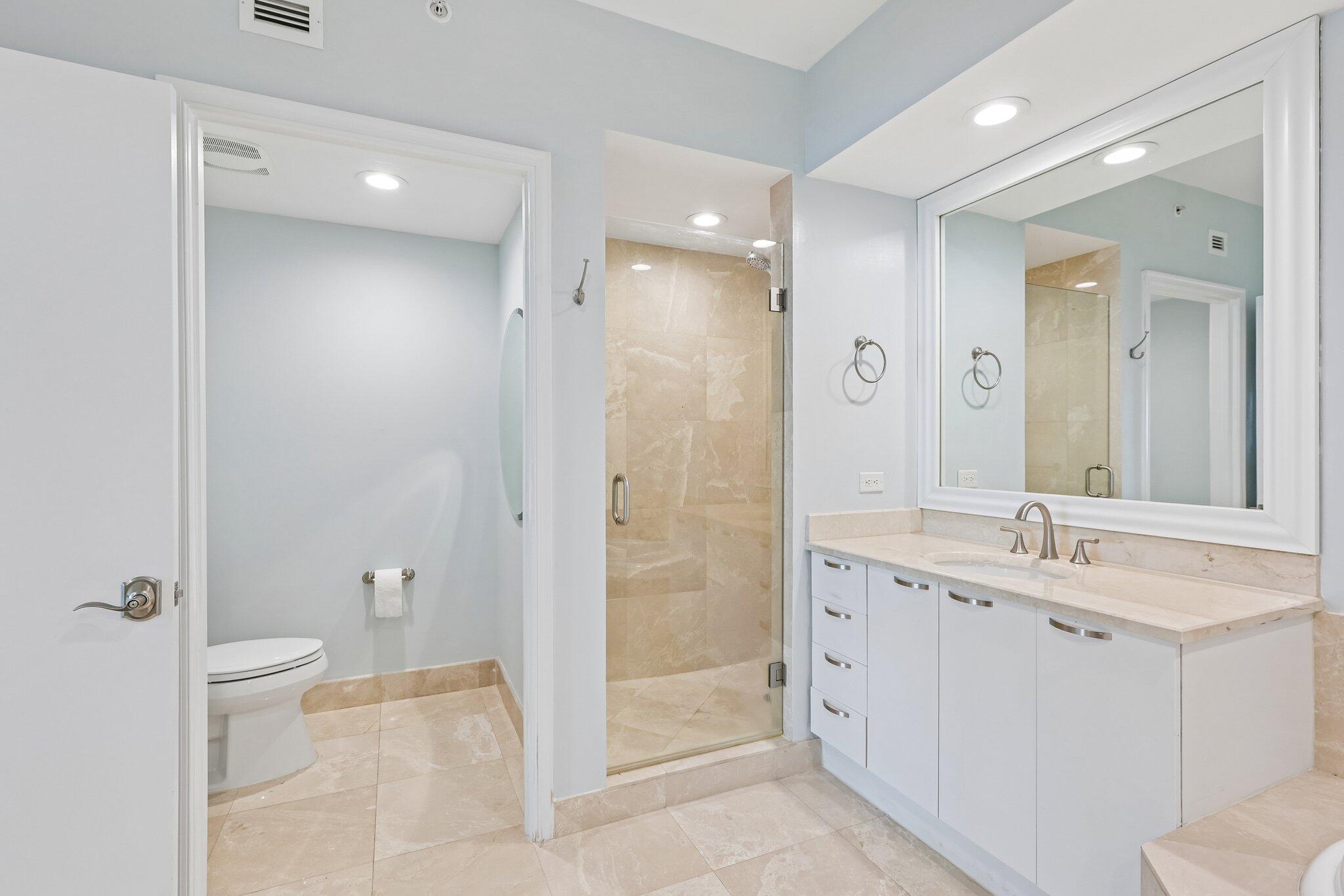 2650 Lake Shore Drive 1202 Property Photo 23