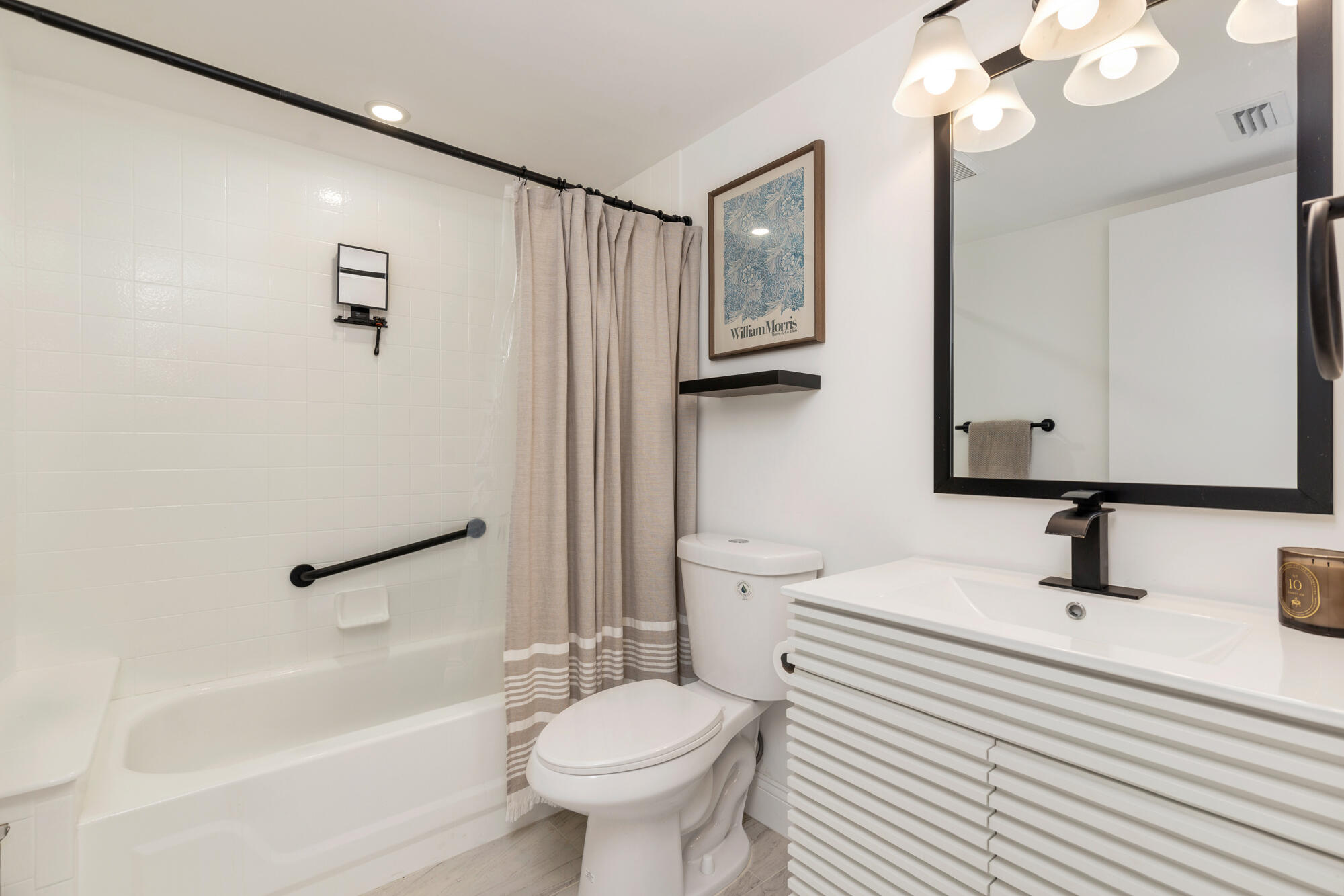 1008 Green Pine Boulevard H3 Property Photo 13