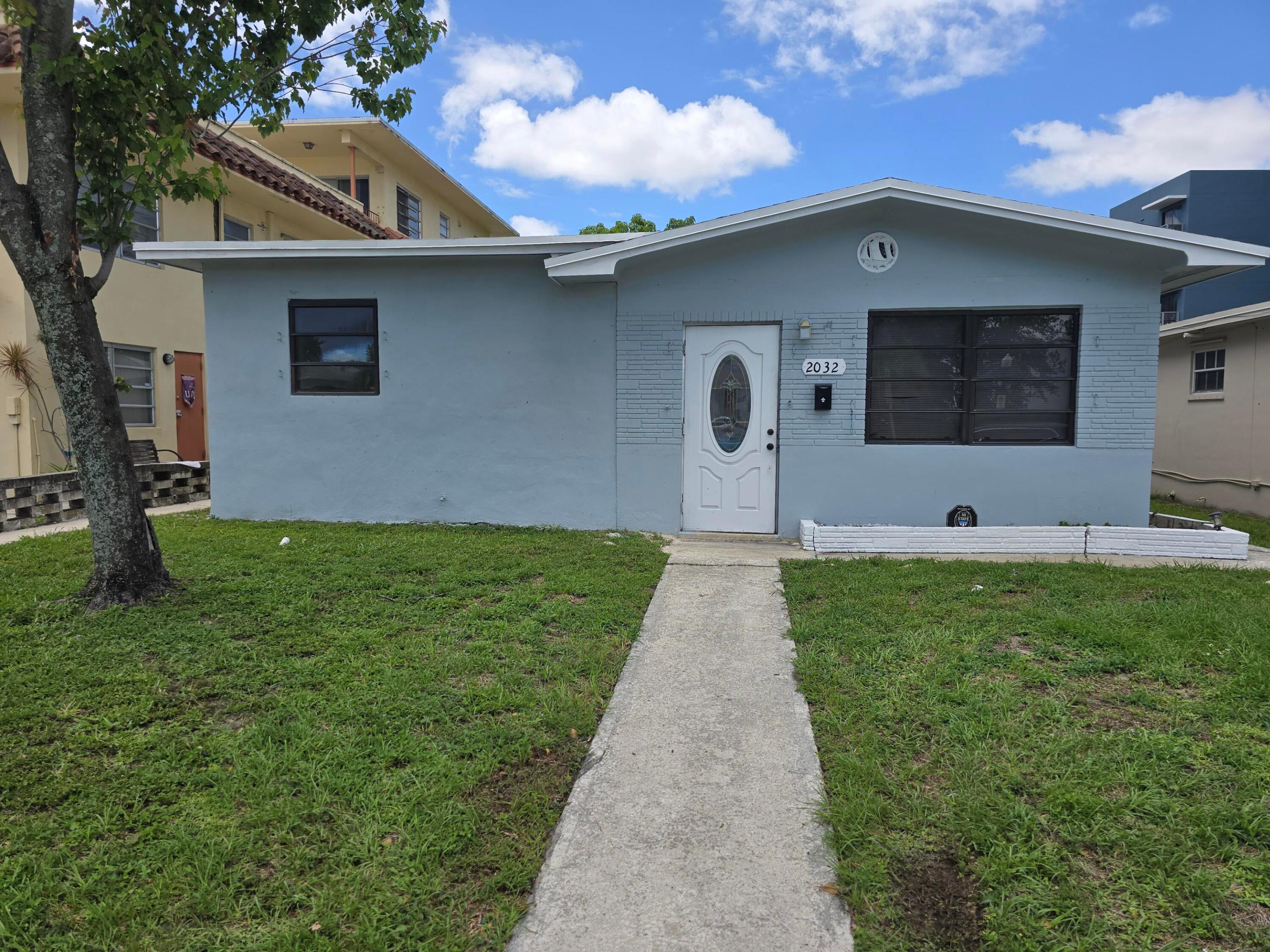 2032 Fillmore Street Property Photo 1