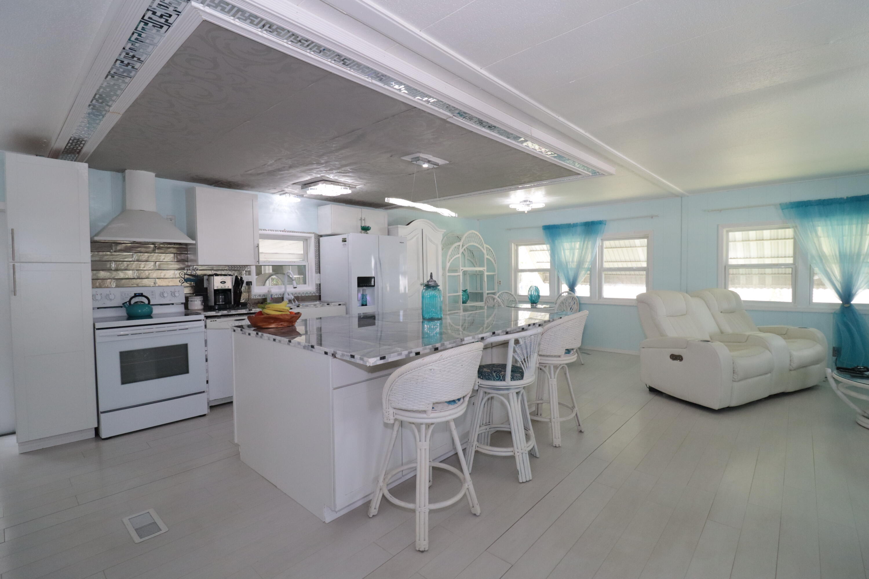 1011 Andros Property Photo 3