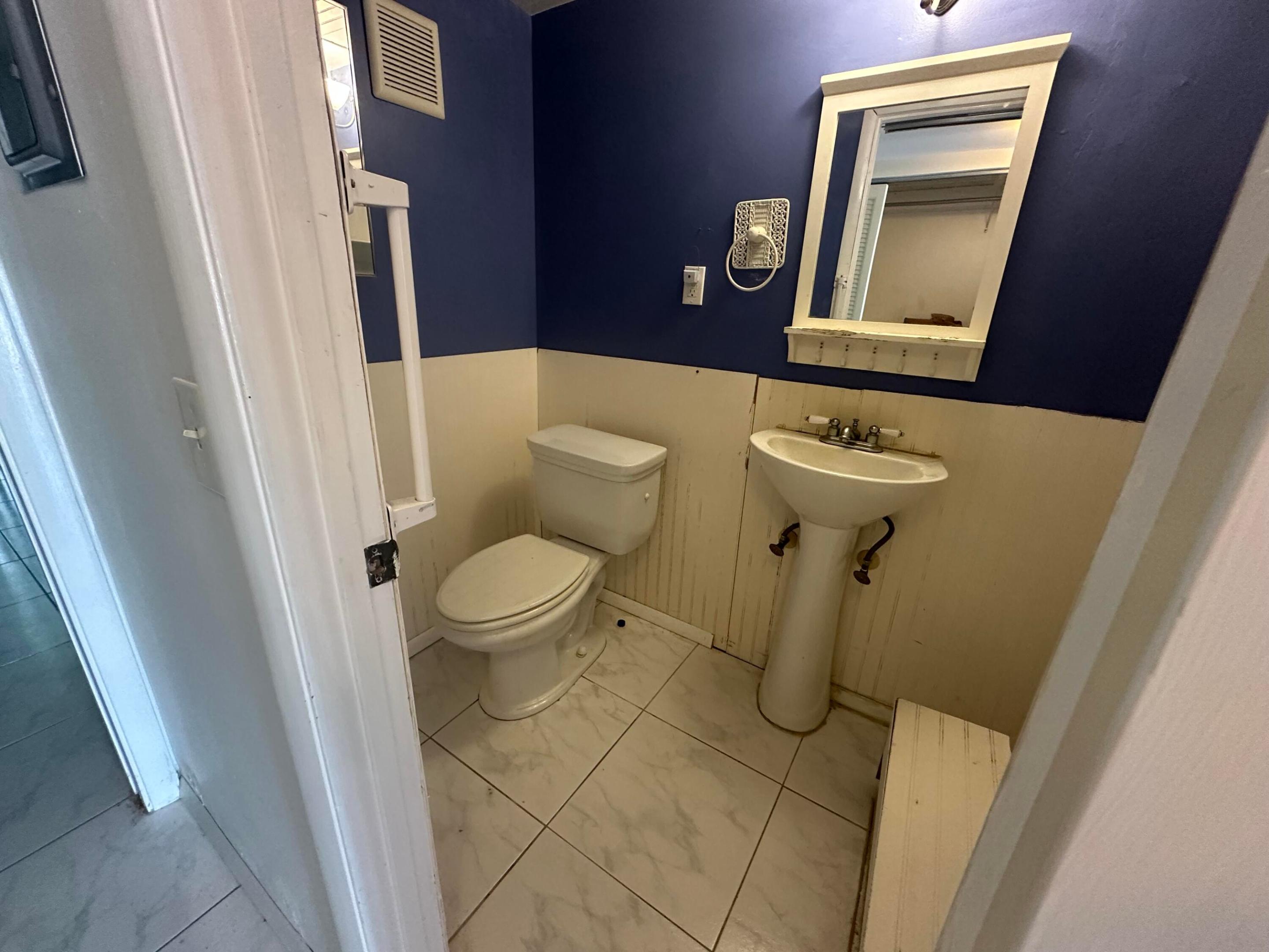 81 Farnham D 81 Property Photo 12