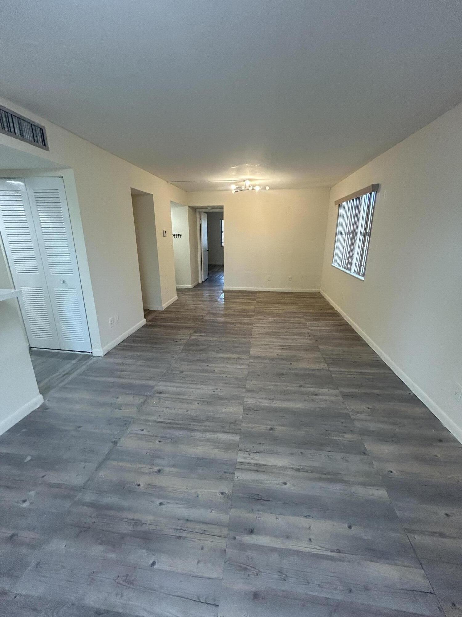 3252 Foxcroft Road 201 Property Photo 3