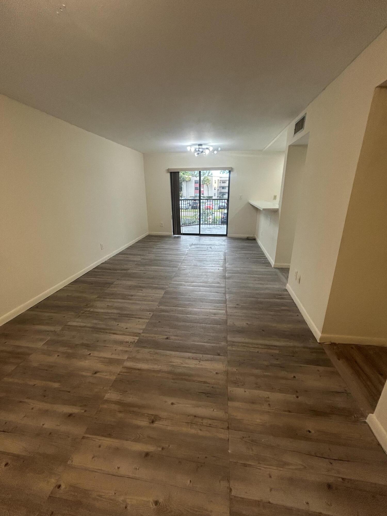 3252 Foxcroft Road 201 Property Photo 4