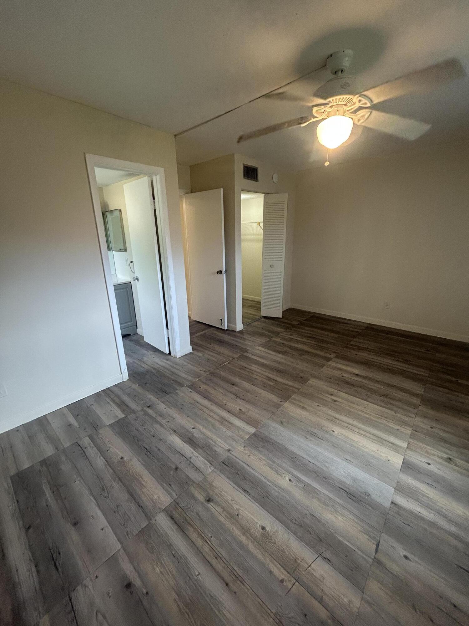 3252 Foxcroft Road 201 Property Photo 15