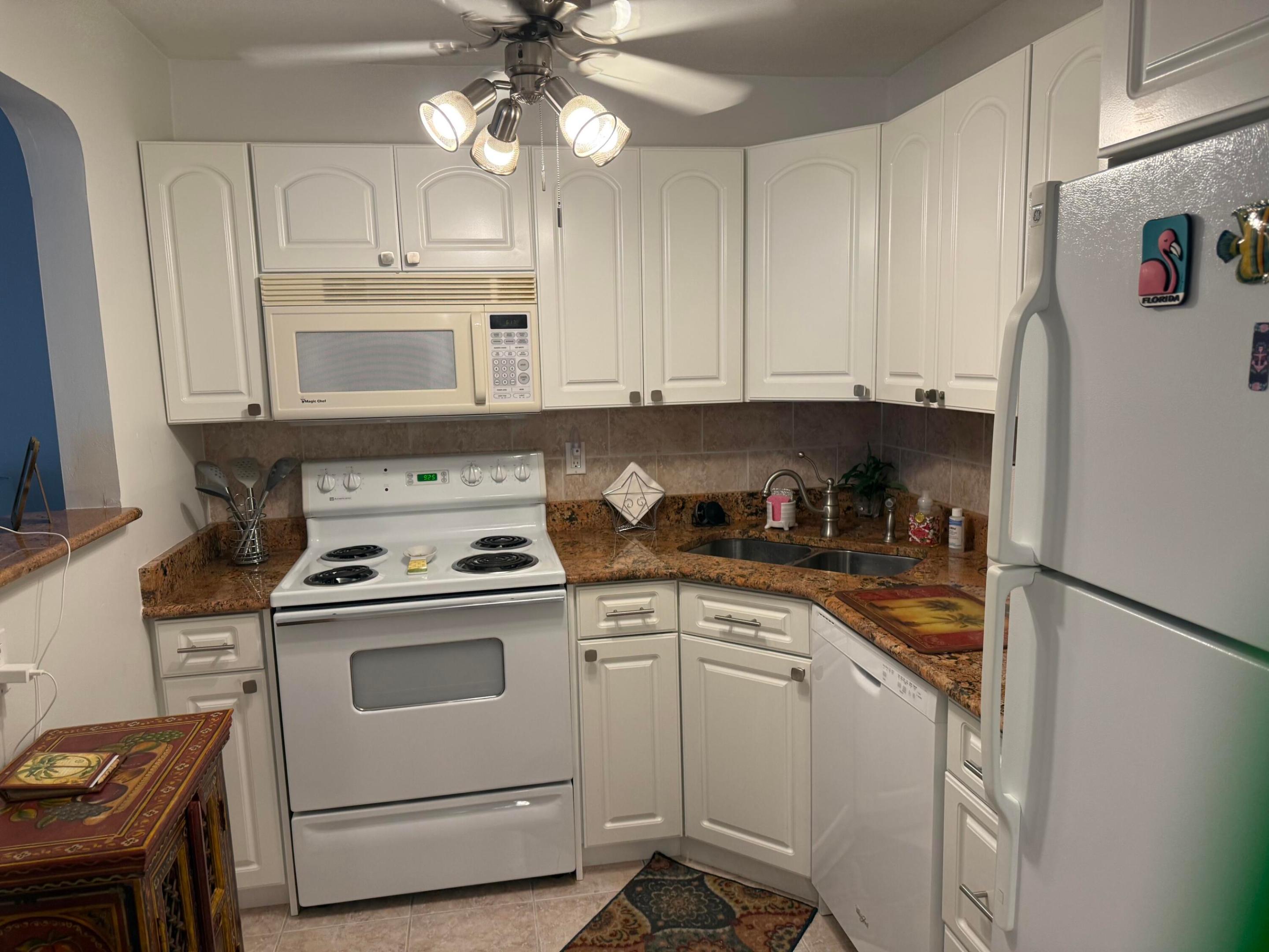 640 Snug Harbor Drive F3 Property Photo 4