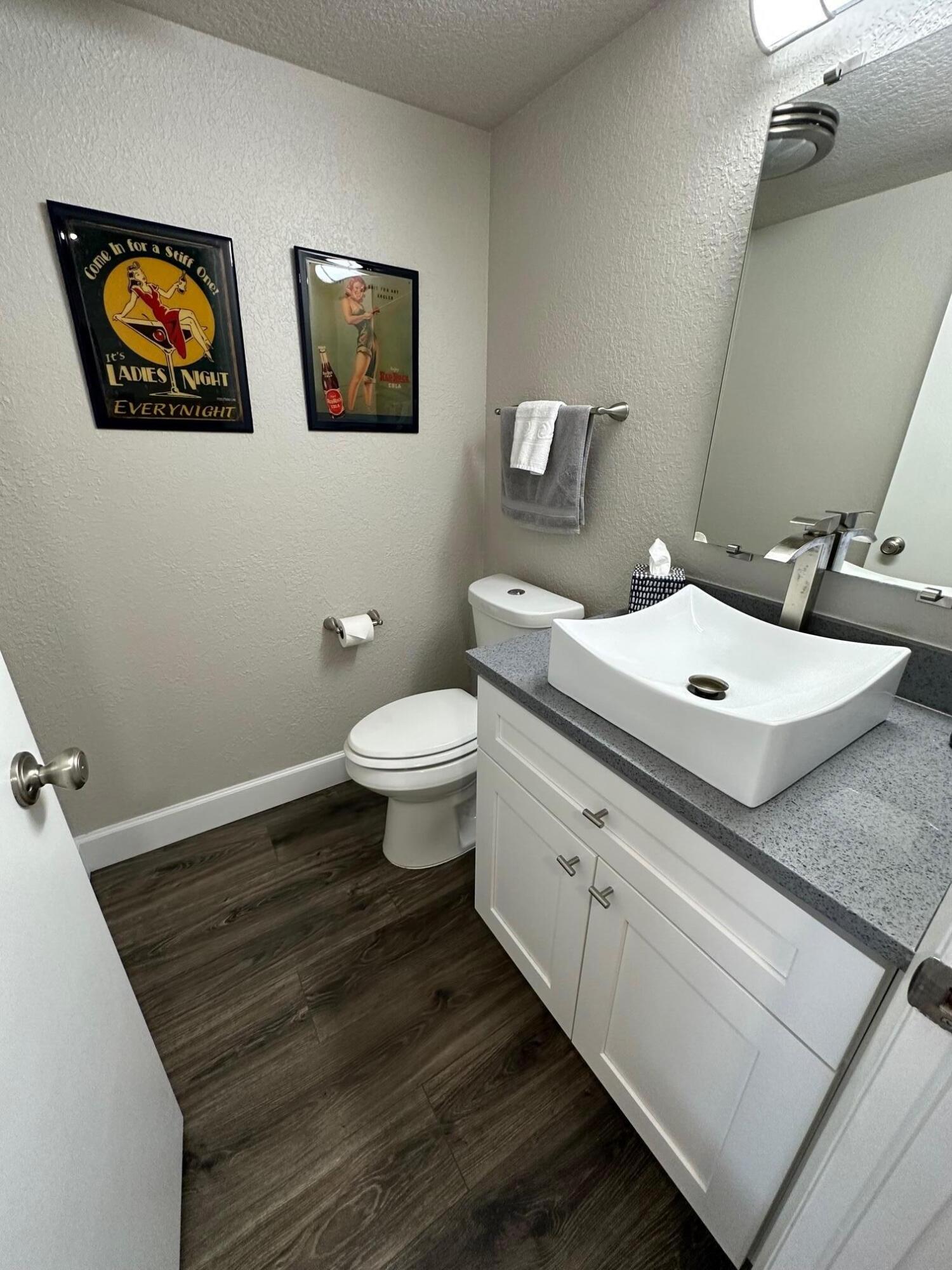 3200 Port Royale Drive N 2004 Property Photo 12