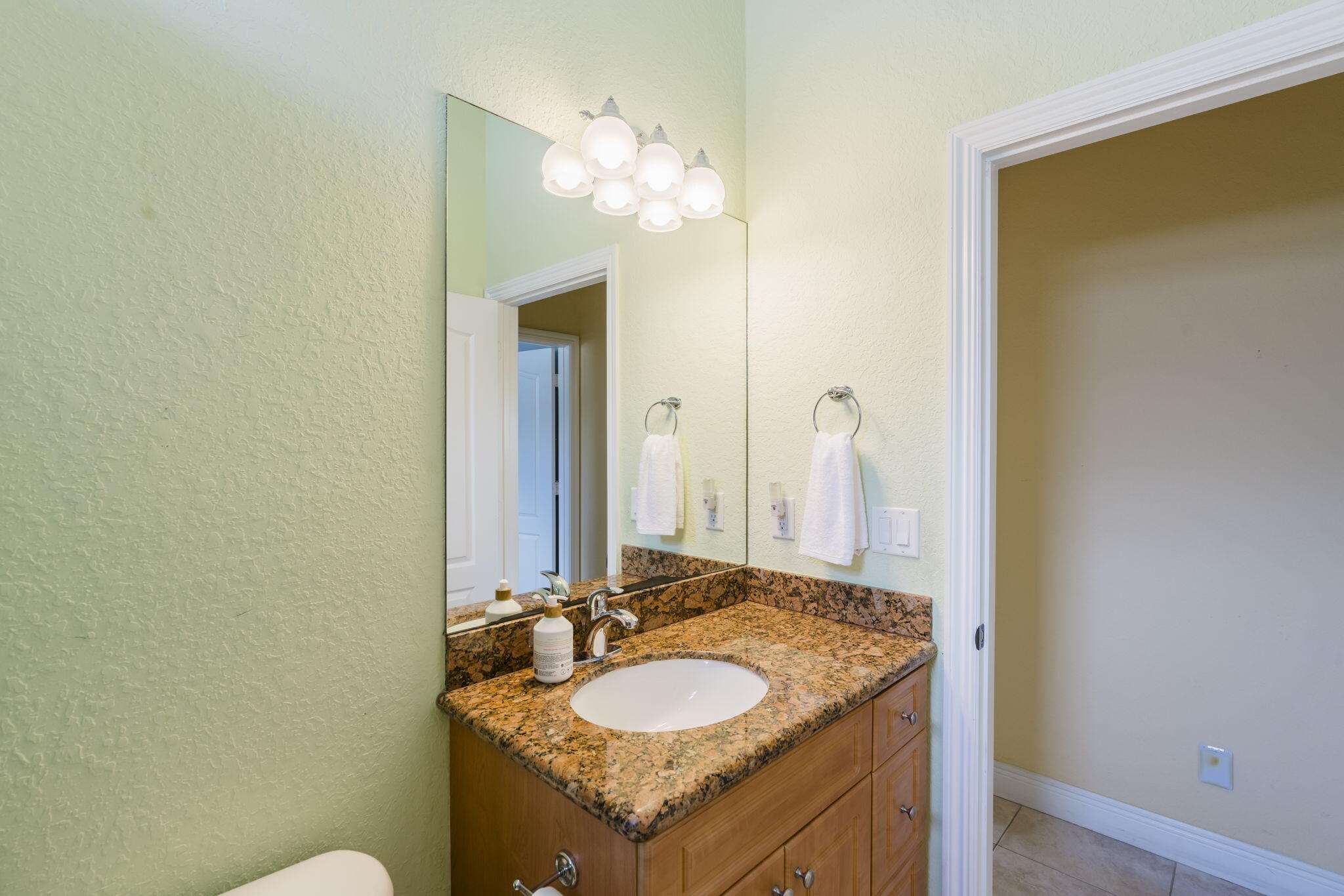 2301 Sw Vale Property Photo 32