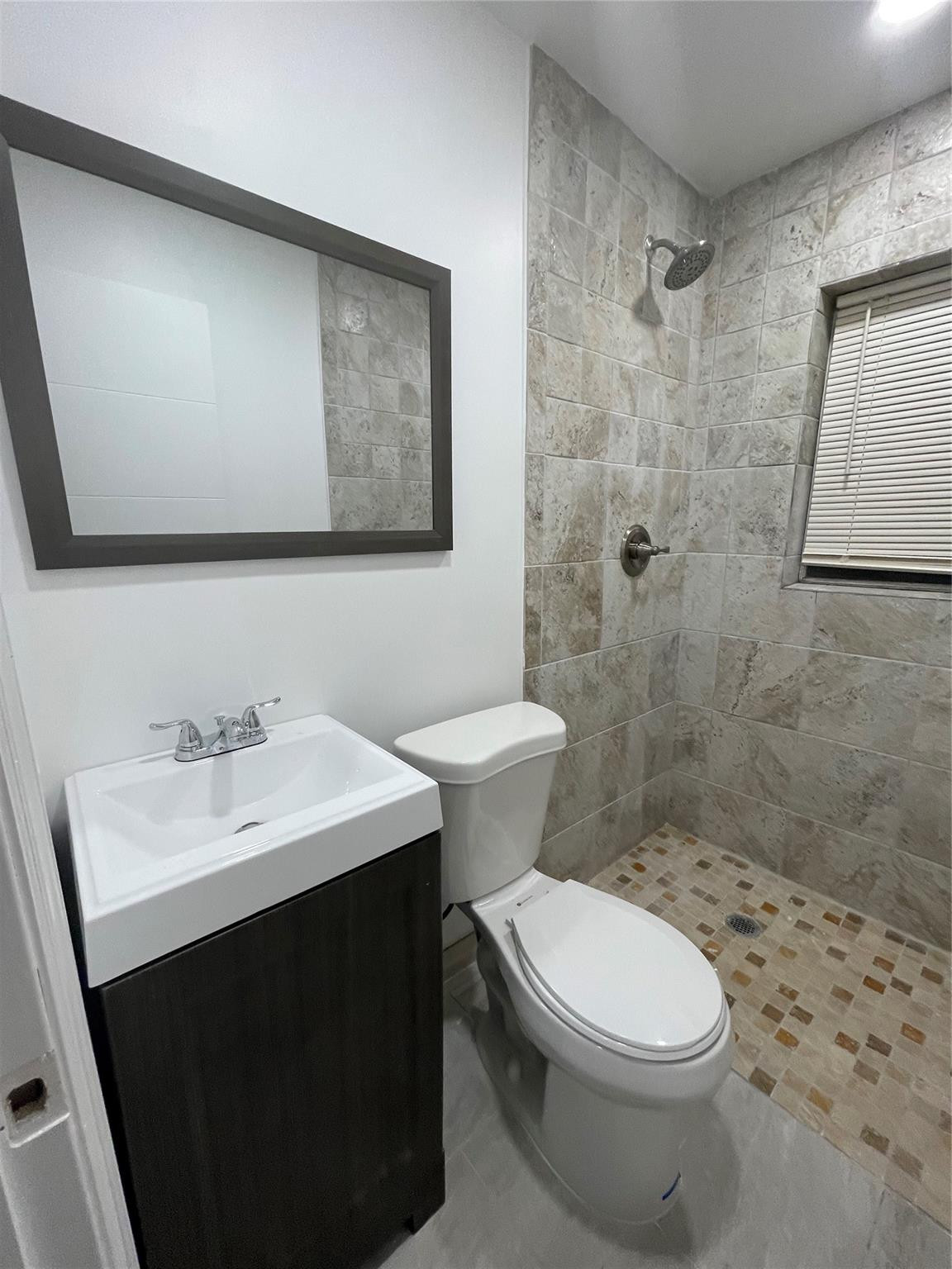 1135 Ne 15th Avenue 5 Property Photo 5