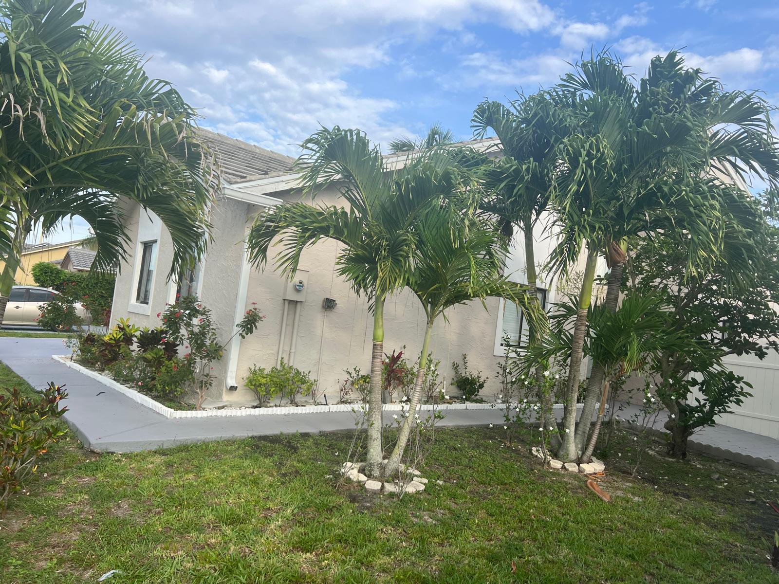 5765 Strawberry Lakes Circle Property Photo 1