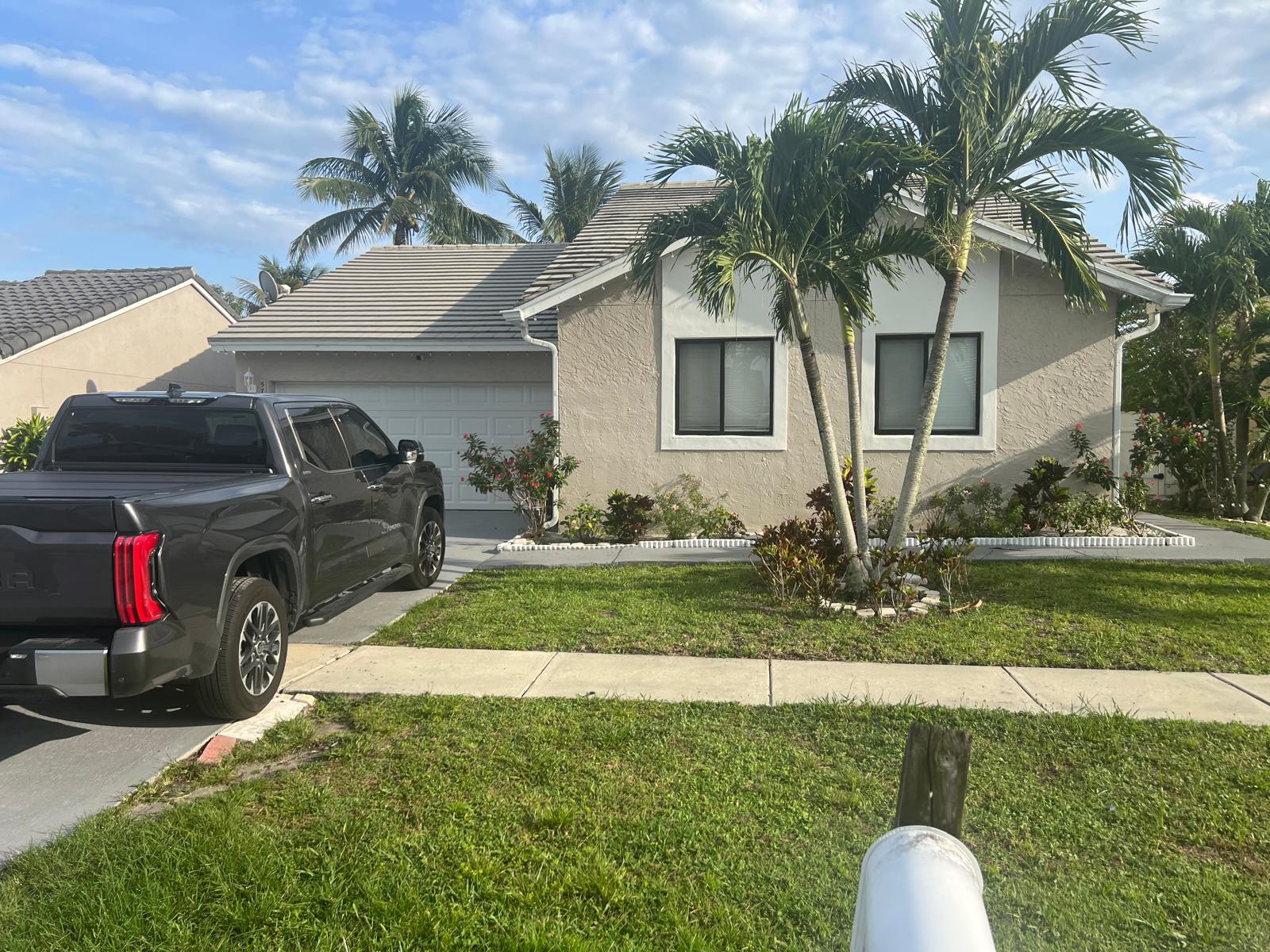 5765 Strawberry Lakes Circle Property Photo 4