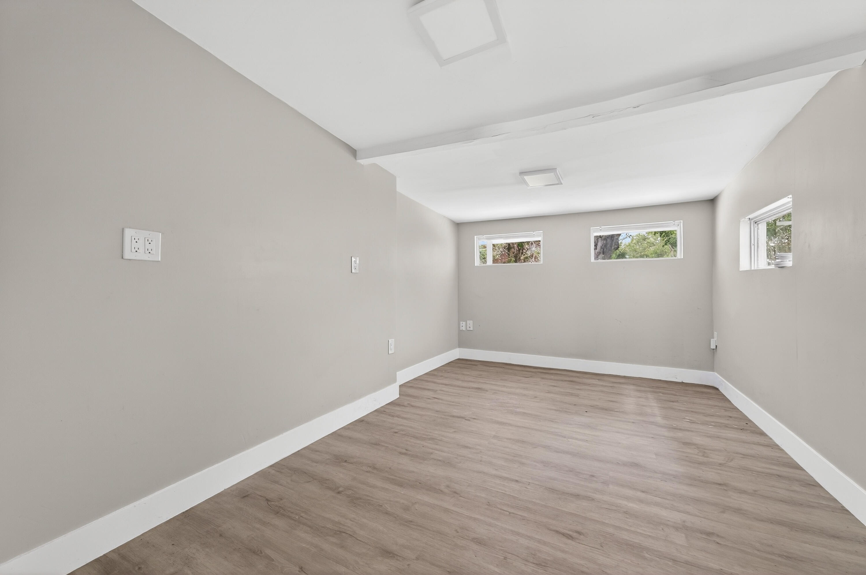 716 Citrus Avenue Property Photo 6