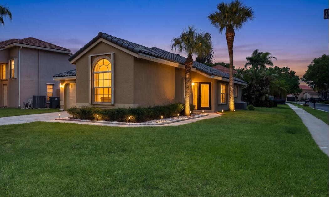 10278 Serene Meadow Drive N Property Photo 1