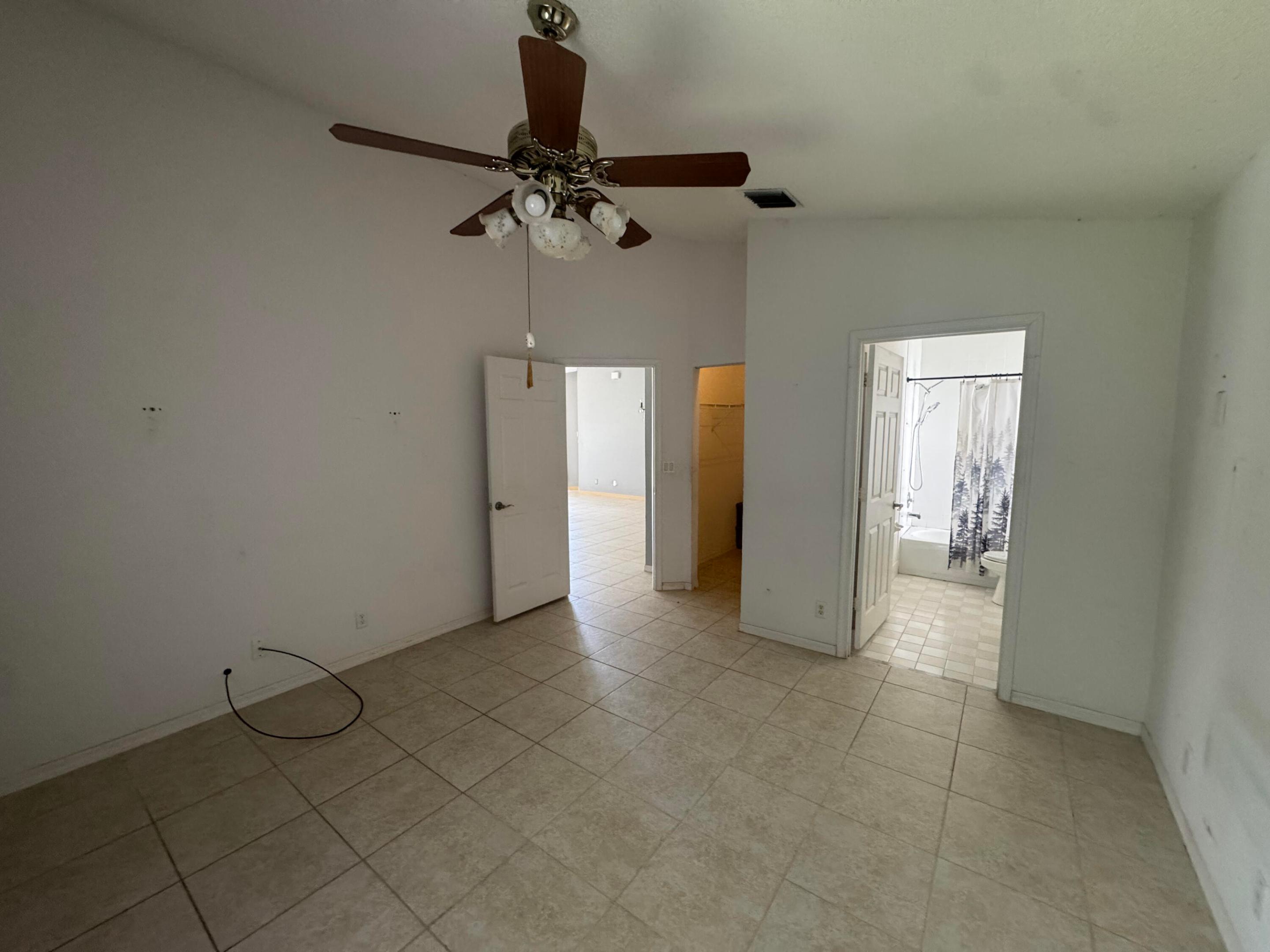 10278 Serene Meadow Drive N Property Photo 7