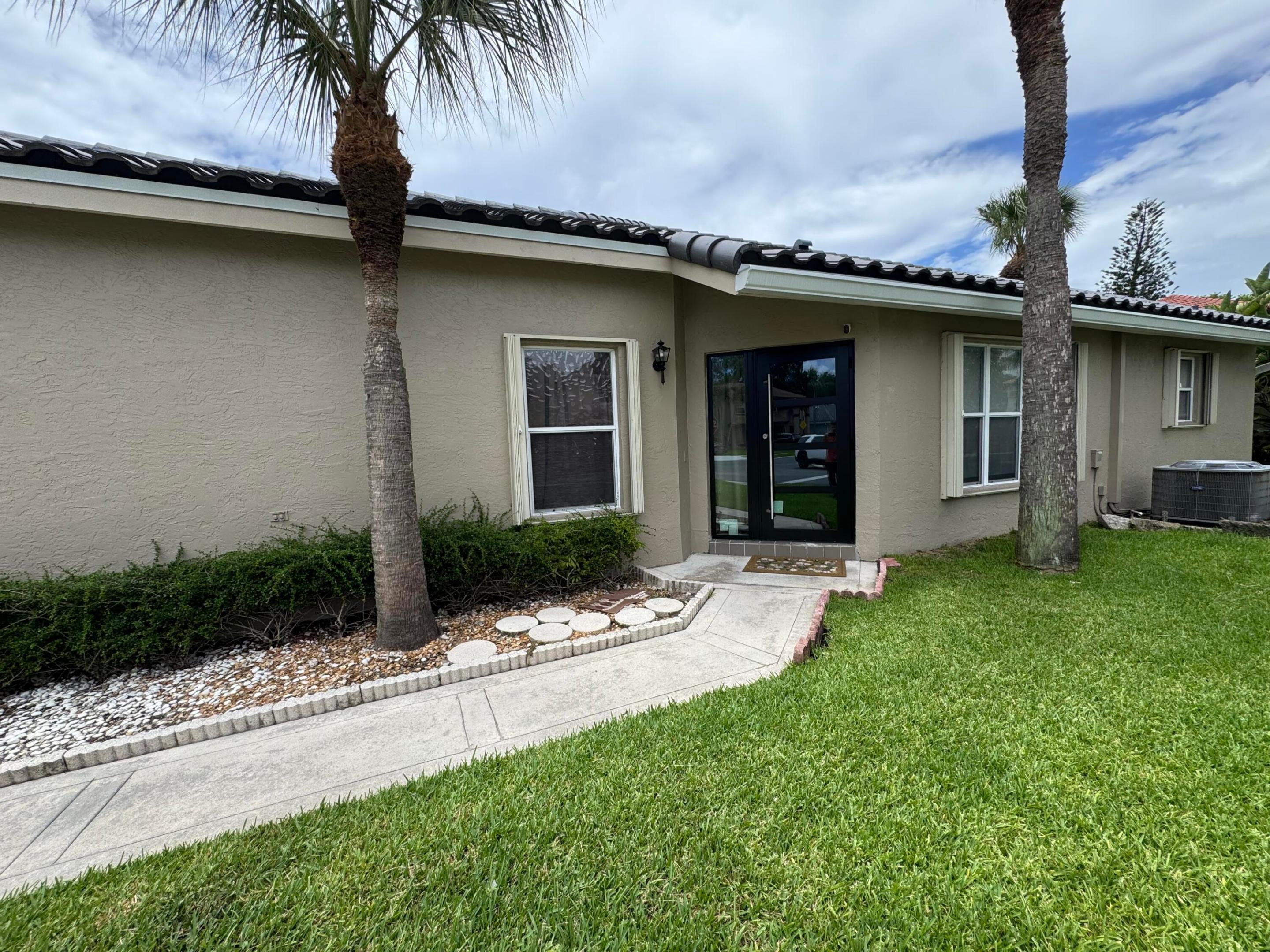 10278 Serene Meadow Drive N Property Photo 17