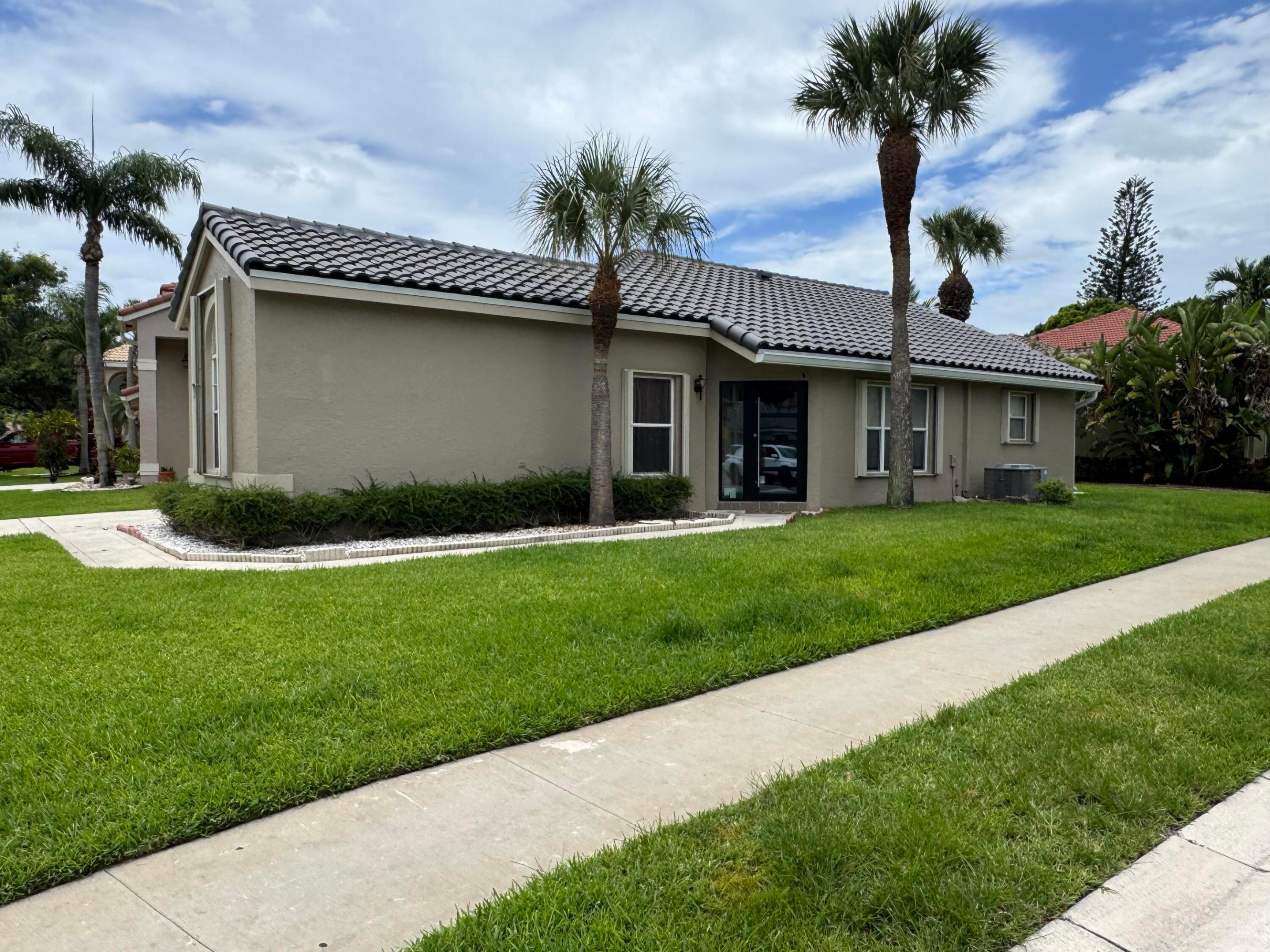 10278 Serene Meadow Drive N Property Photo 19