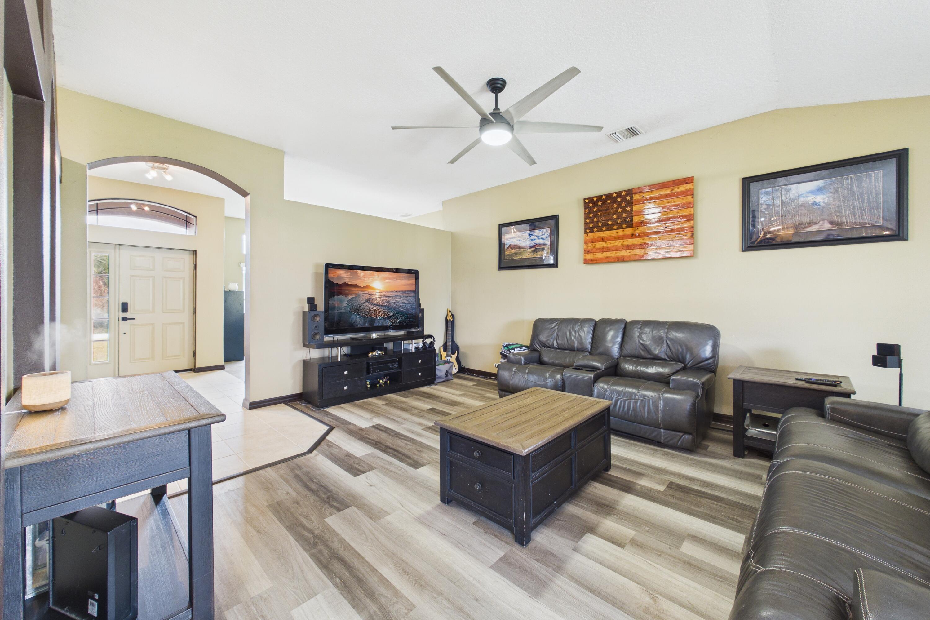 567 Mimosa Street Sw Property Photo 3