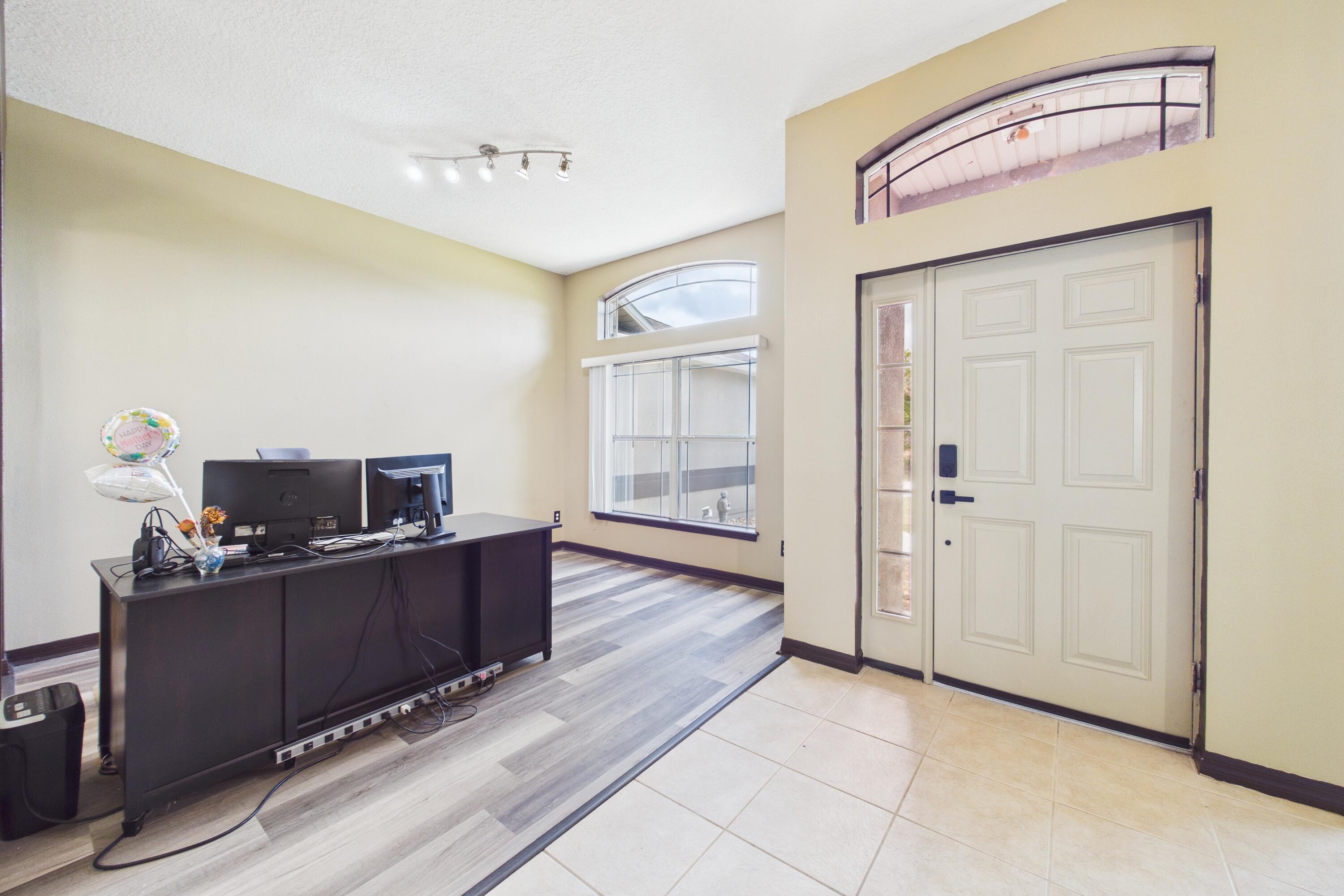 567 Mimosa Street Sw Property Photo 5