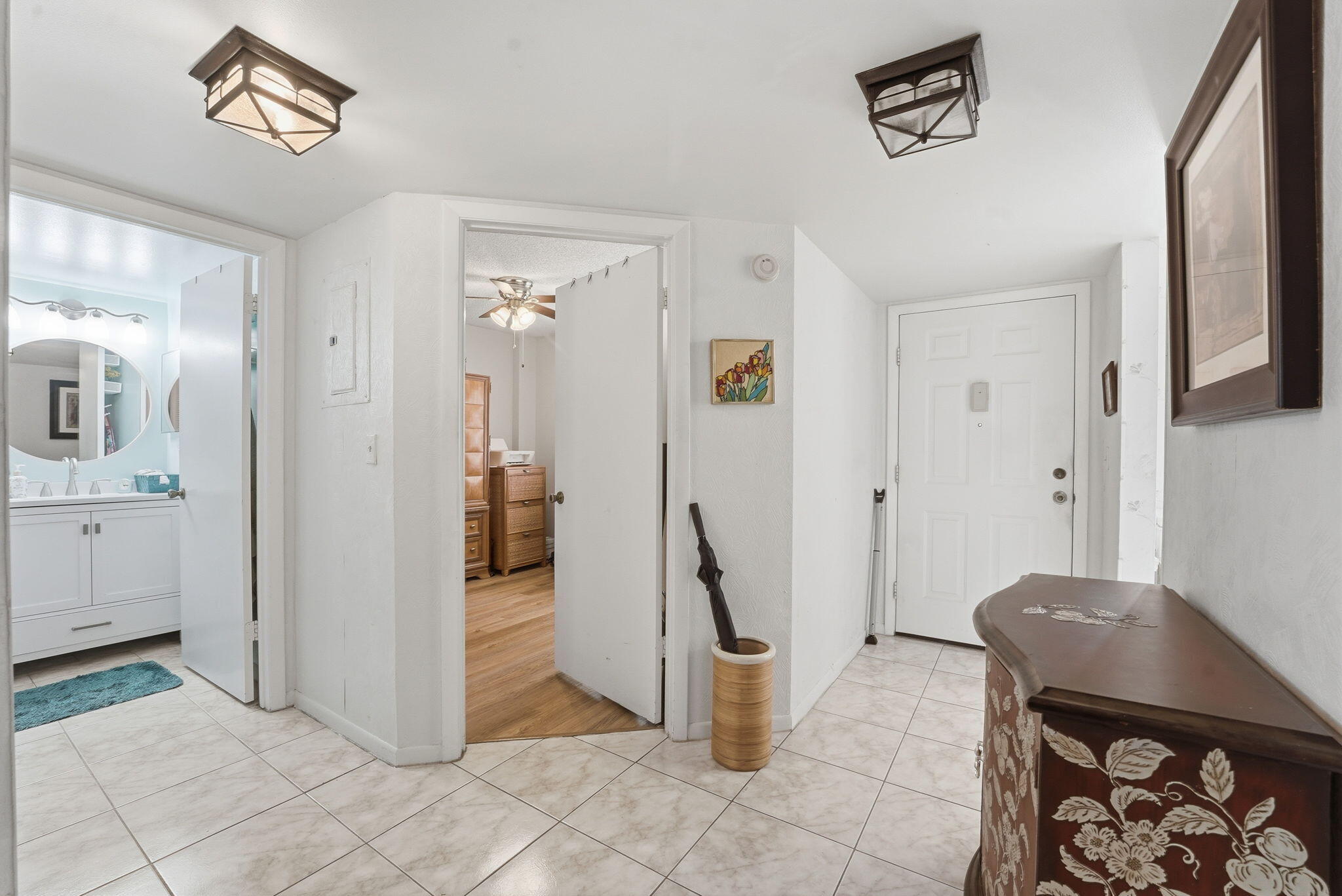 3146 Via Poinciana 307 Property Photo 5