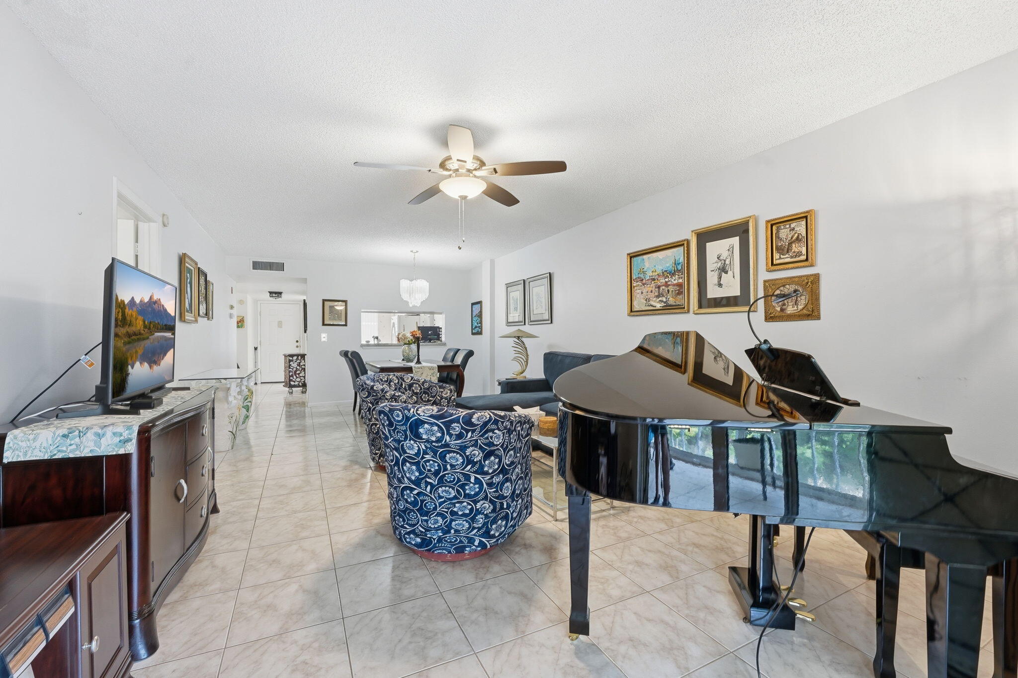 3146 Via Poinciana 307 Property Photo 15