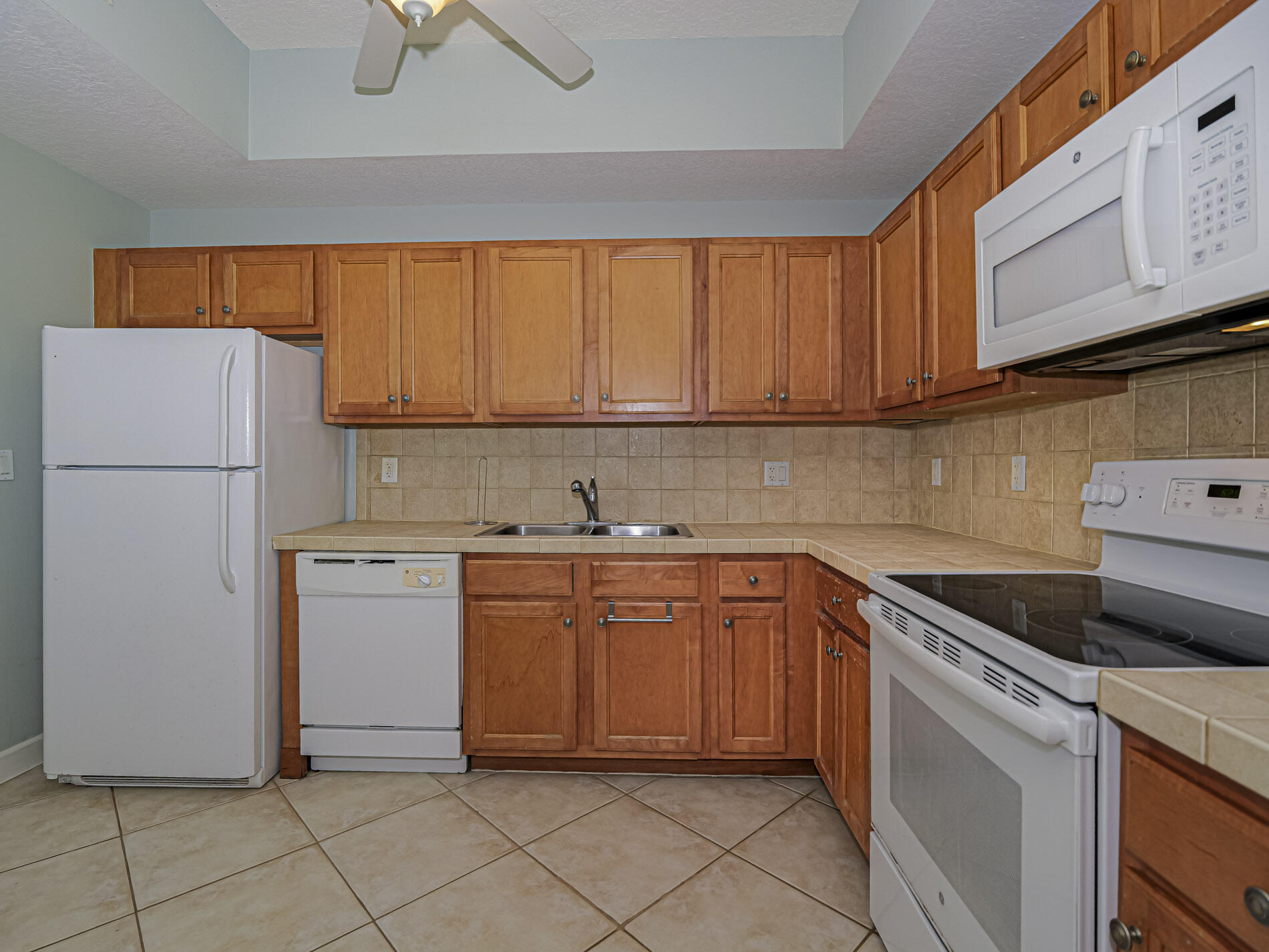 524 7th Square 101 Property Photo 8