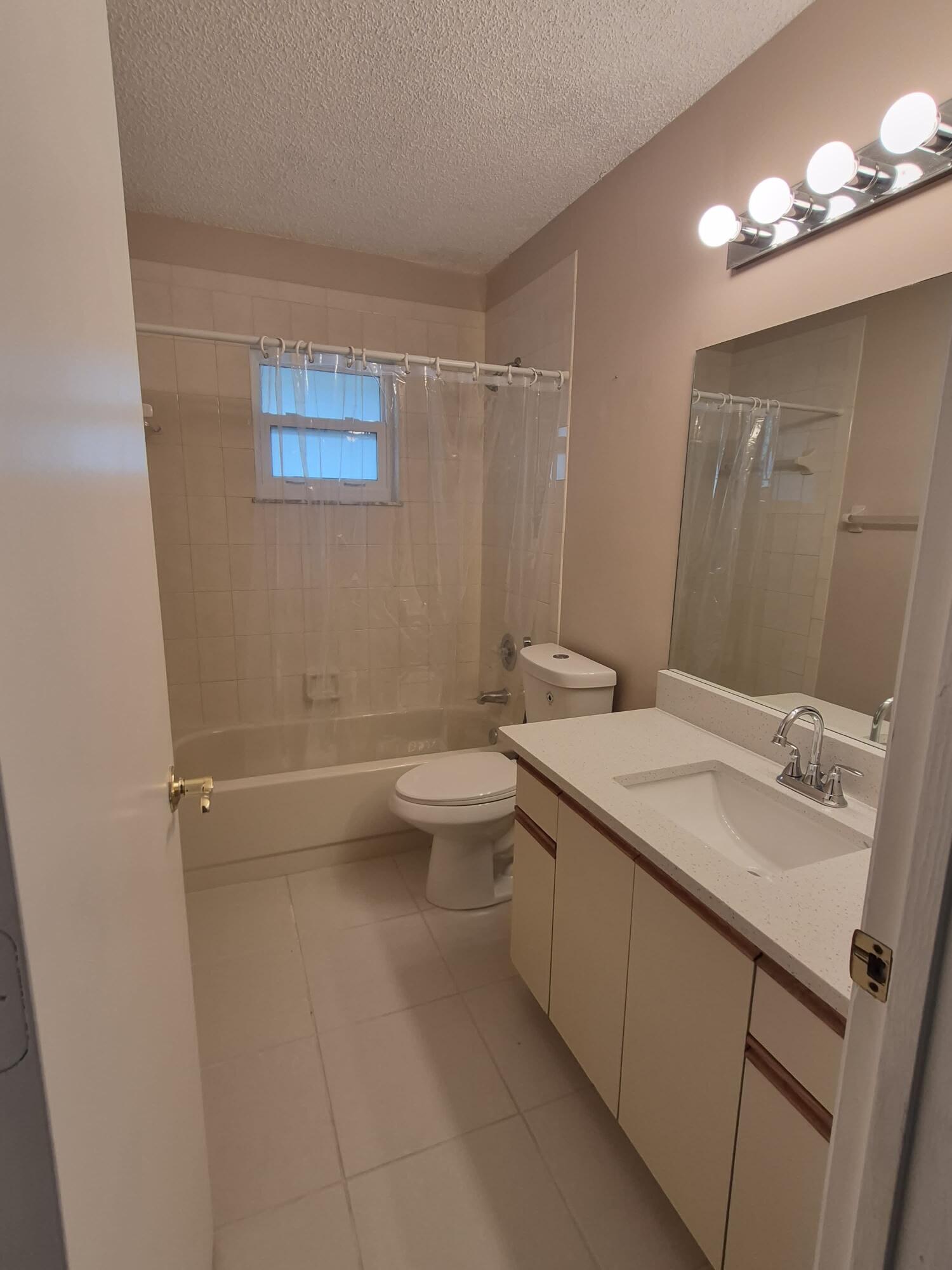 6531 Se Federal Highway F211 Property Photo 6