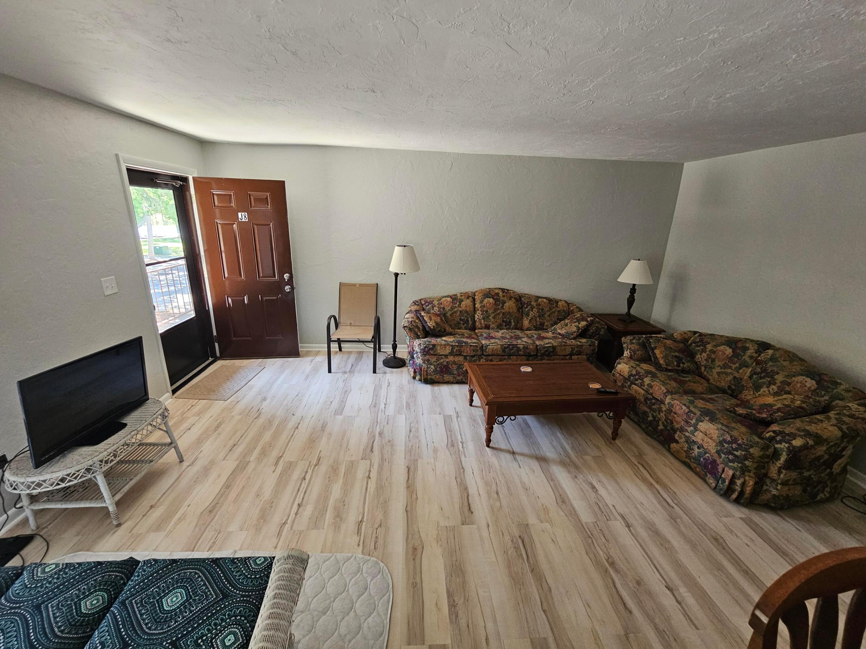 3124 Se Us Highway 441 J8 Property Photo 4