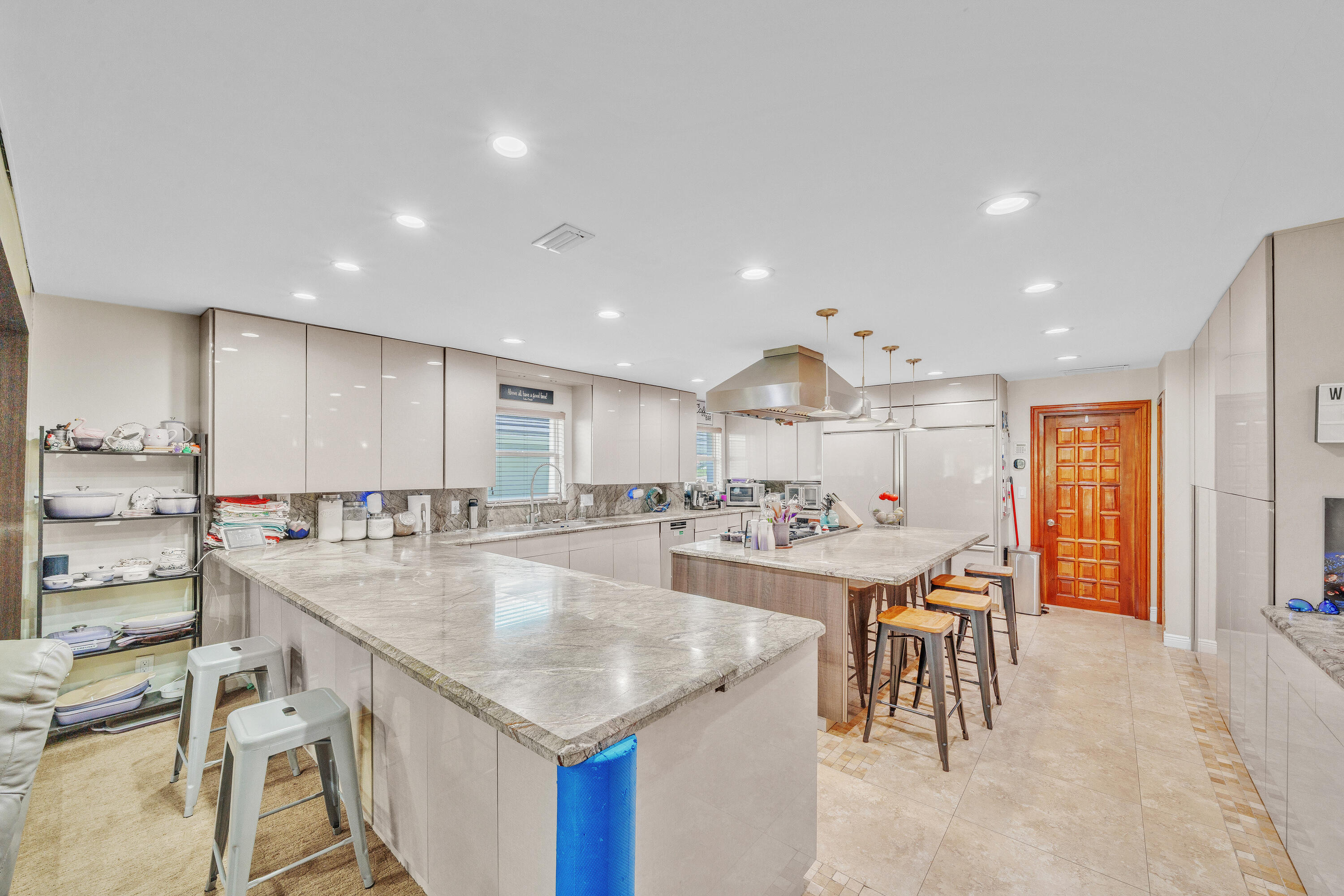 5844 Pinebrook Drive Property Photo 8