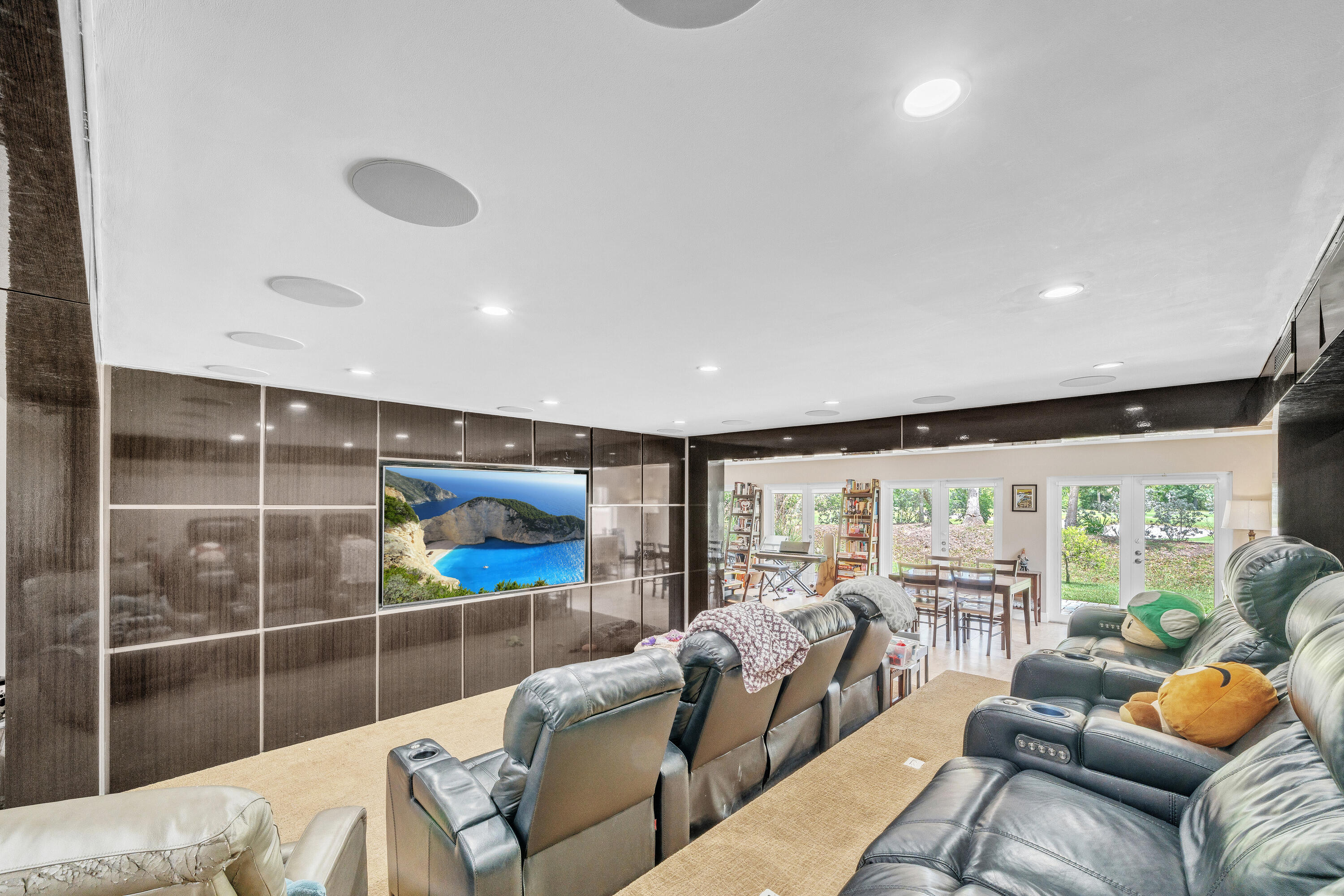 5844 Pinebrook Drive Property Photo 11