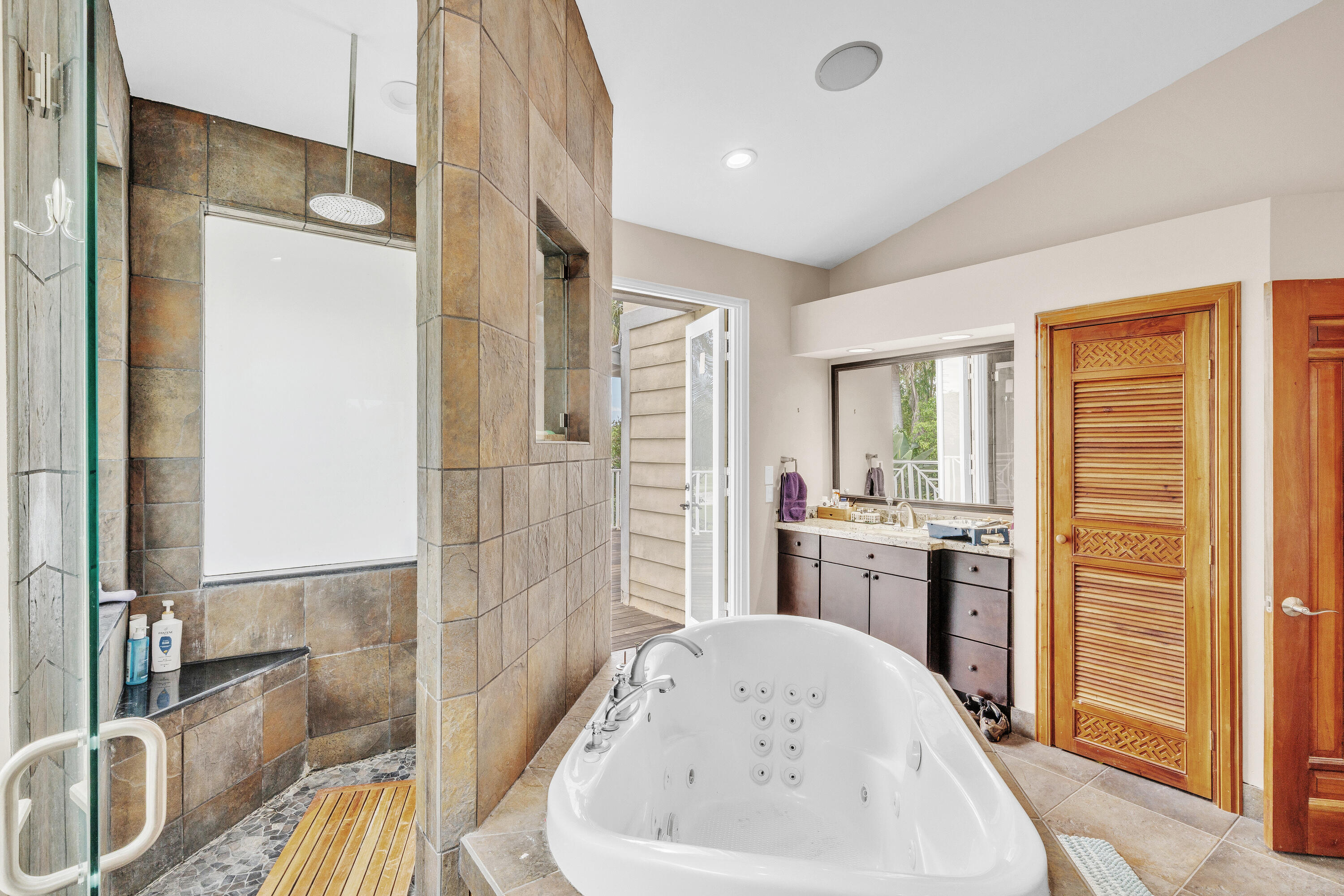 5844 Pinebrook Drive Property Photo 40