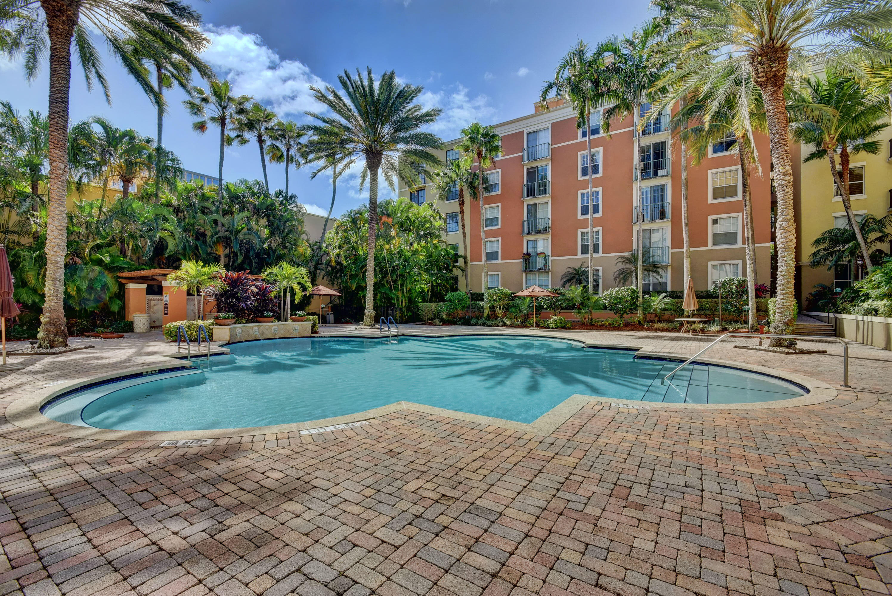 780 S Sapodilla Avenue 104 Property Photo 1