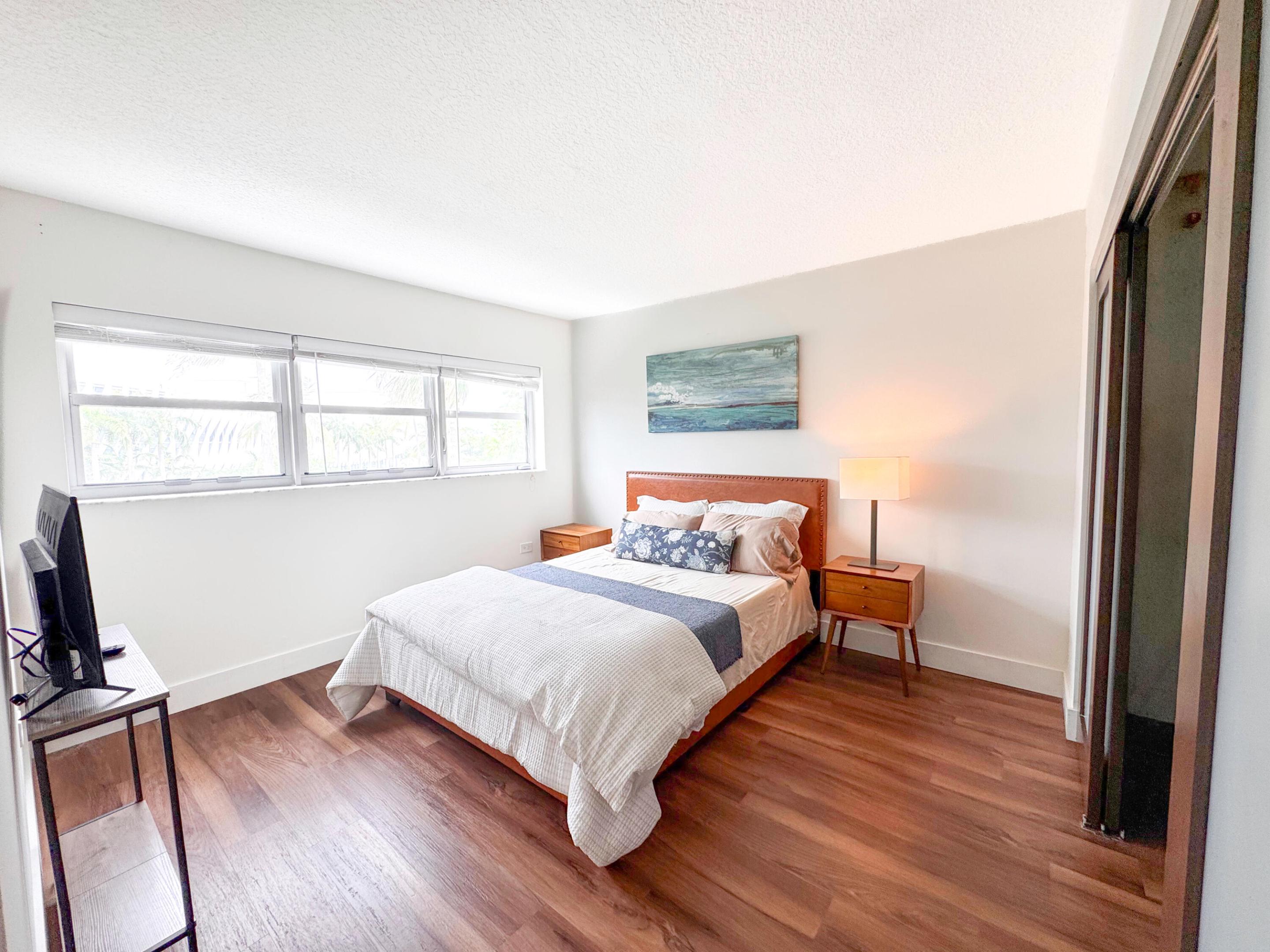 1881 Washington Avenue 4a Property Photo 5